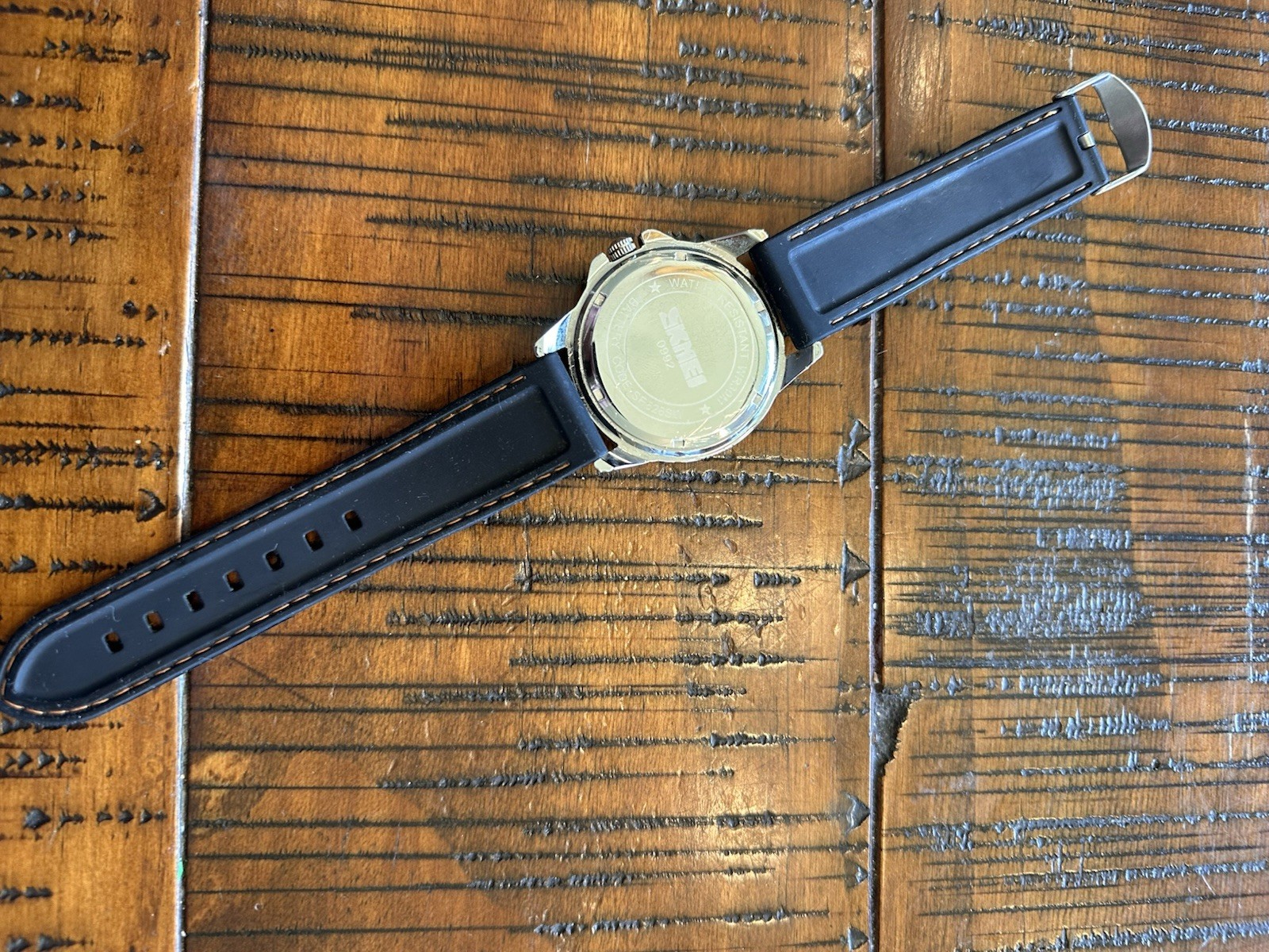 Skmei Quartz Watch With Date Function
