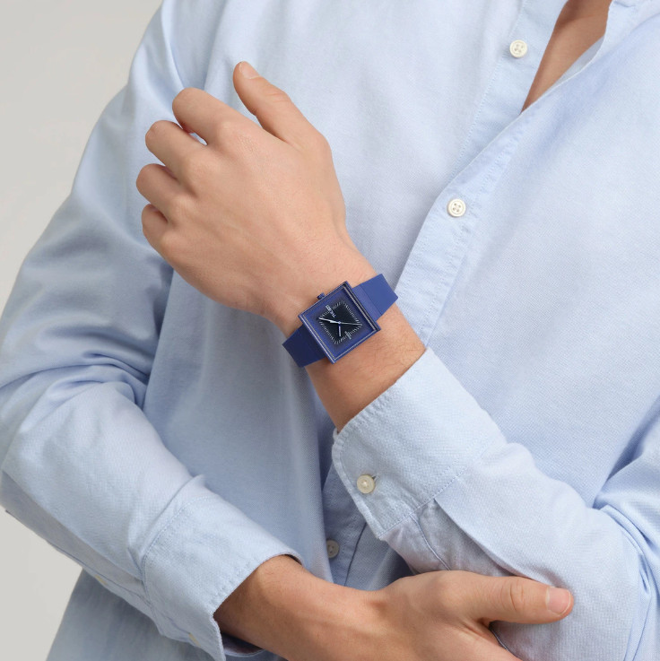 [Swatch] Essentials SQUARELY BLACKLIGHT SO34N700 41.8mm Quartz Watch Blue NEW