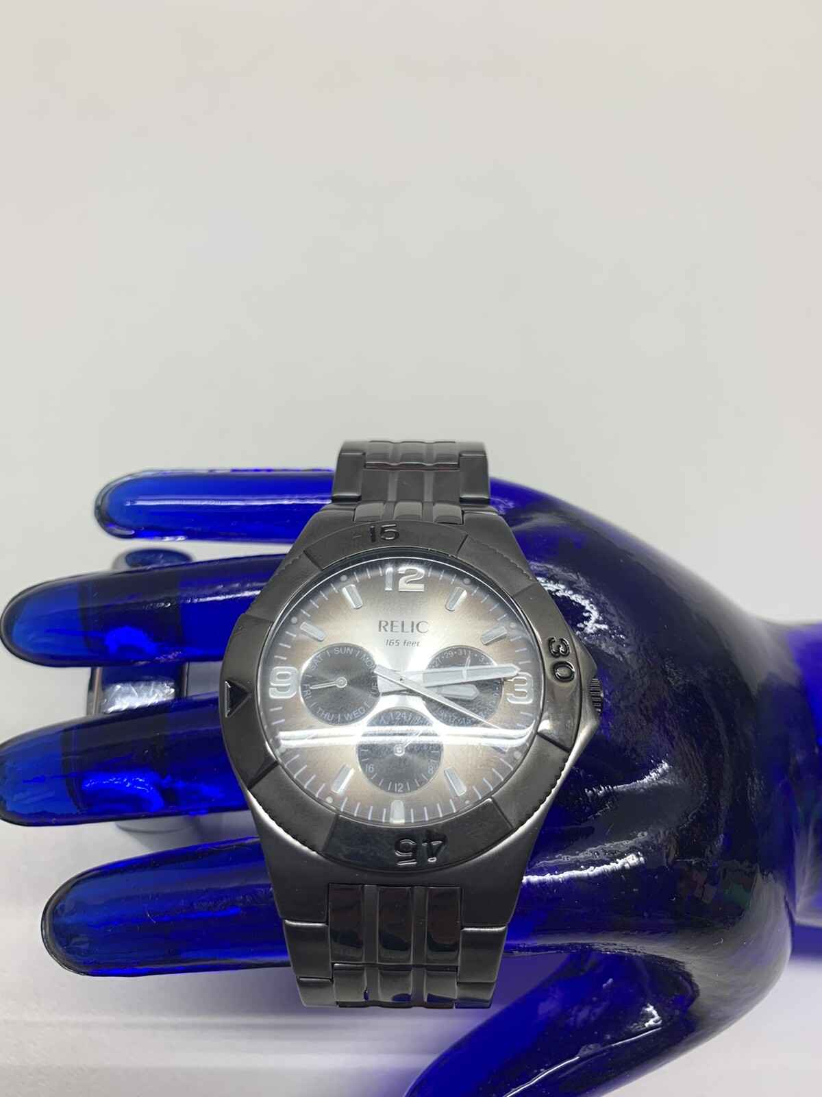 Relic Wet Mens Watch 165 Feet 50 Meters