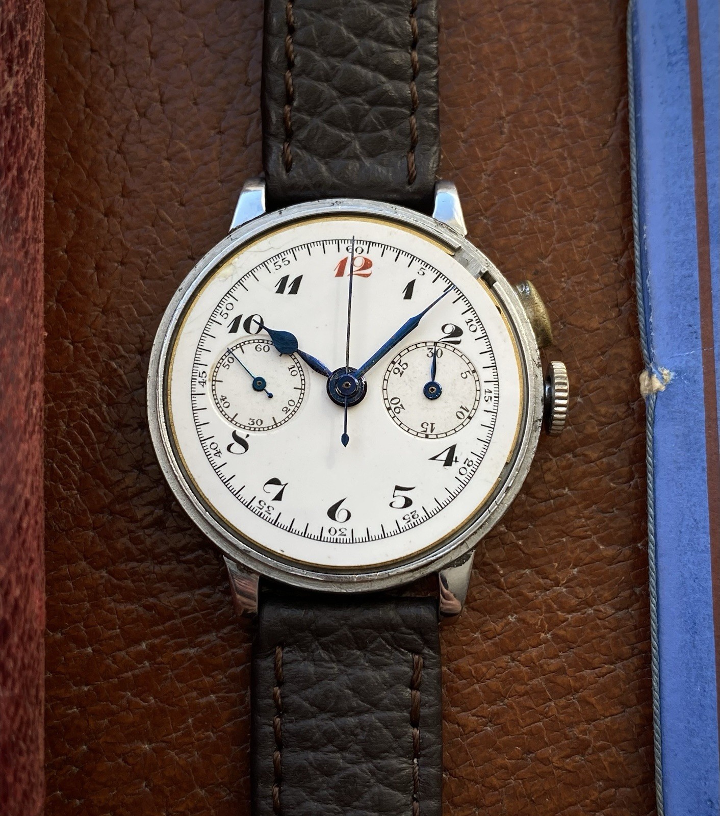 1920s Enamel dial Monopusher chronograph watch Lemania 13CH movement