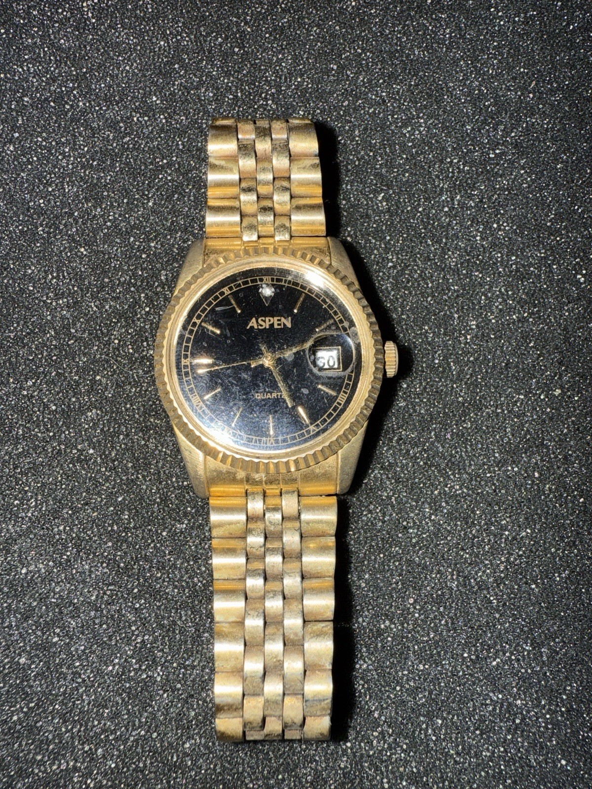 Aspen Gold-Tone Quartz Watch Black Dial Jubilee Band New Battery Runs Great