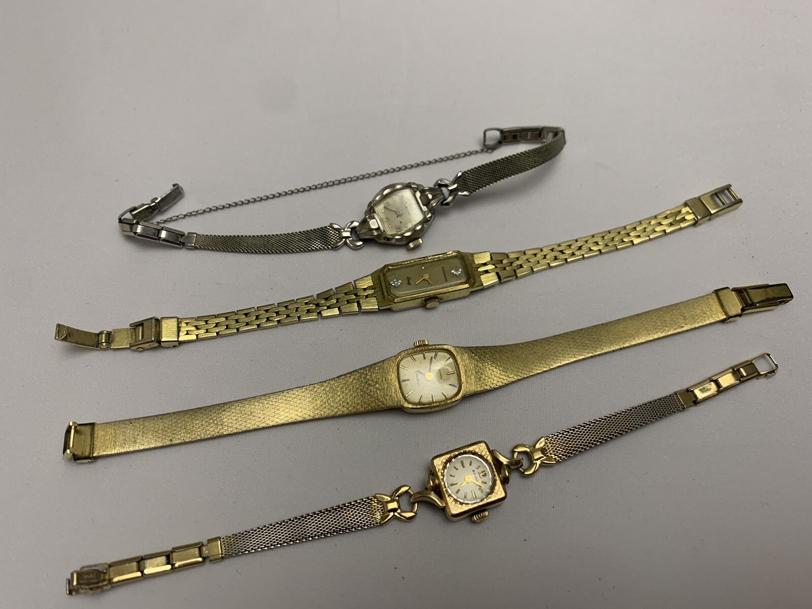 I have 4 mix watches for parts or repair