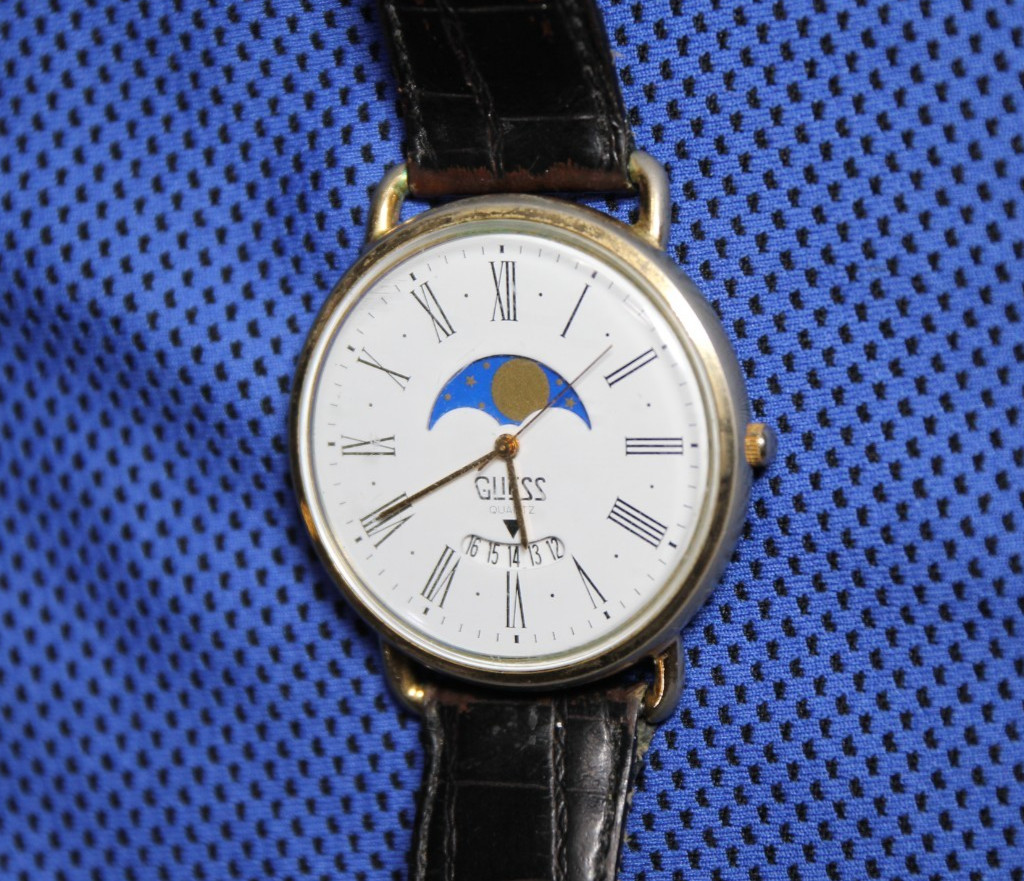 RuNNinG Guess 1989 LARGE Moon Phase & Date Watch Roman Numerals Leather 8″ 41mm