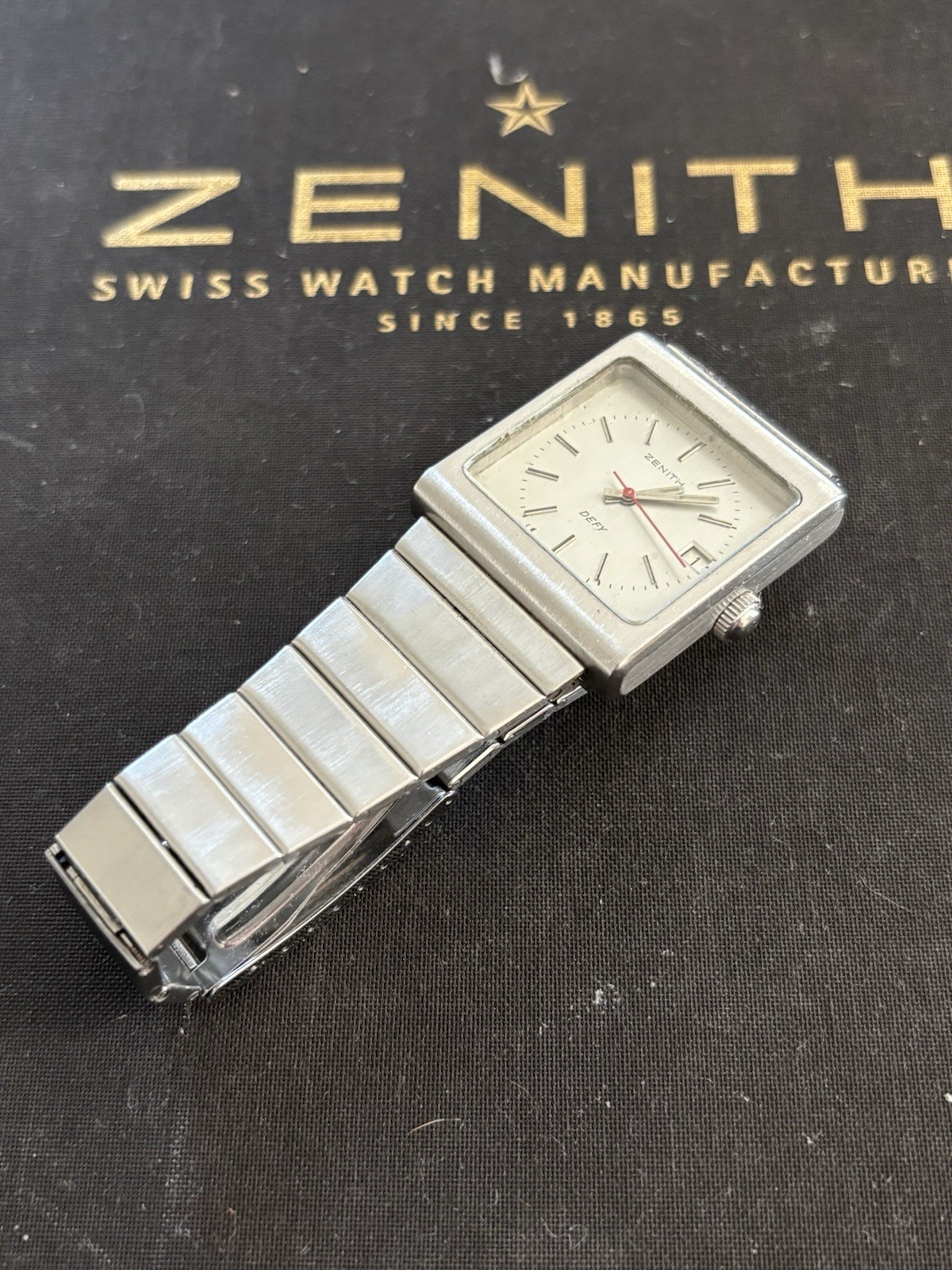 Vintage Automatic Zenith Defy / Surf TV Dial