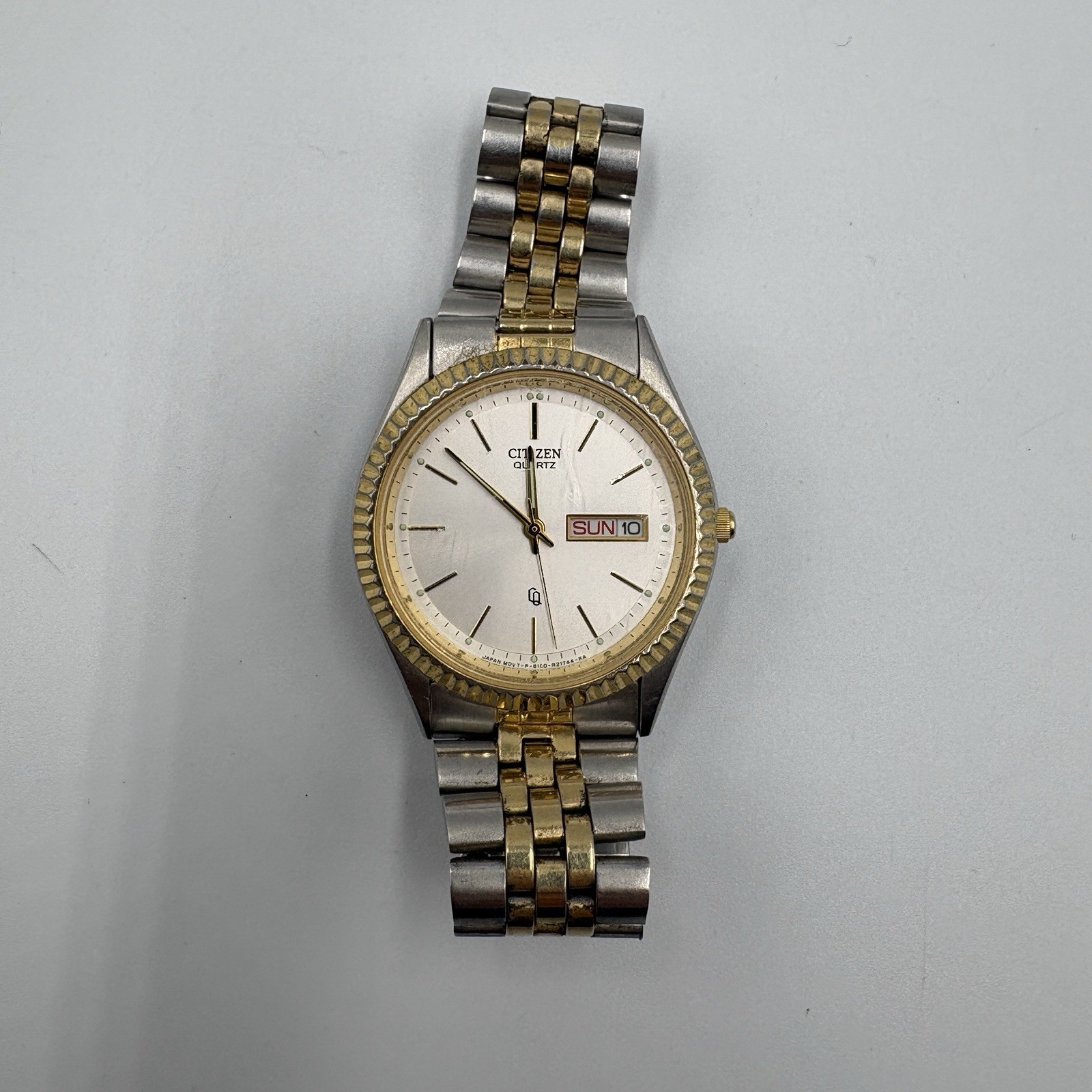 VINTAGE CITIZEN CQ QUARTZ 6100-R00405 TWO-TONE CLASSIC DAY/DATE MEN’S WATCH