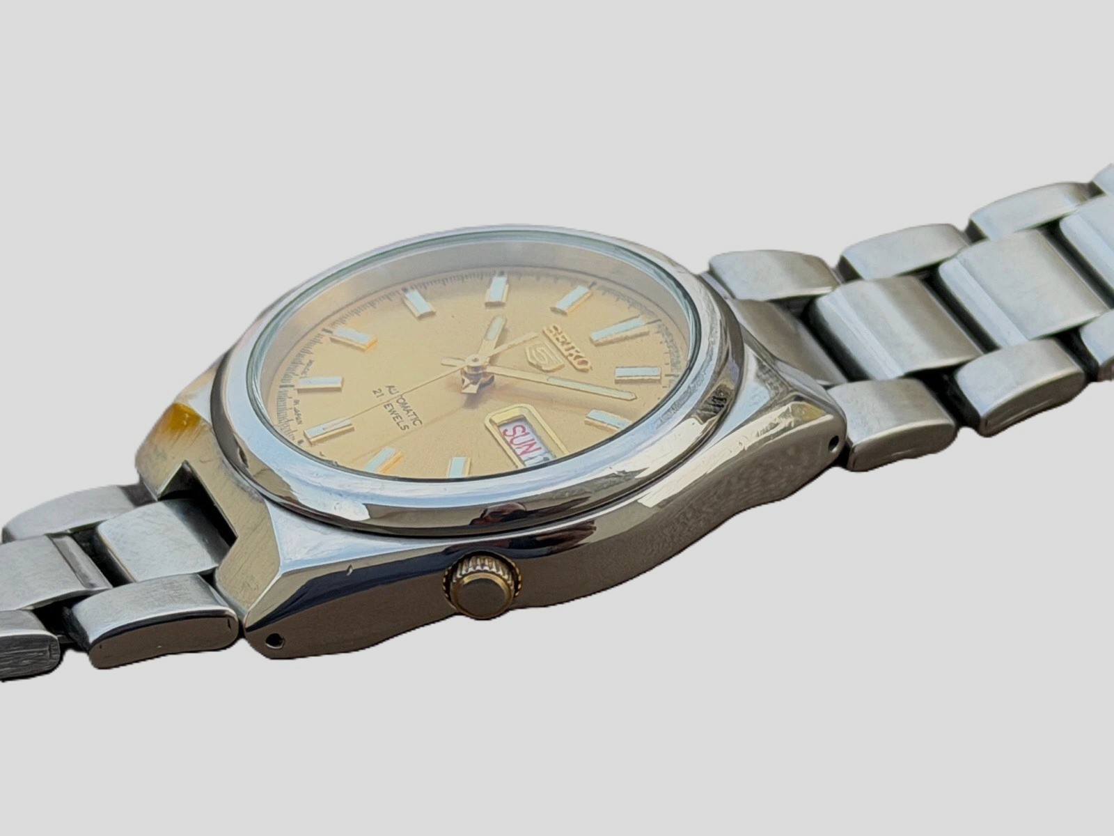 Seiko 5 Automatic Gold Dial Day Date Men’s Watch 21 Jewels Vintage 7S26 Japan