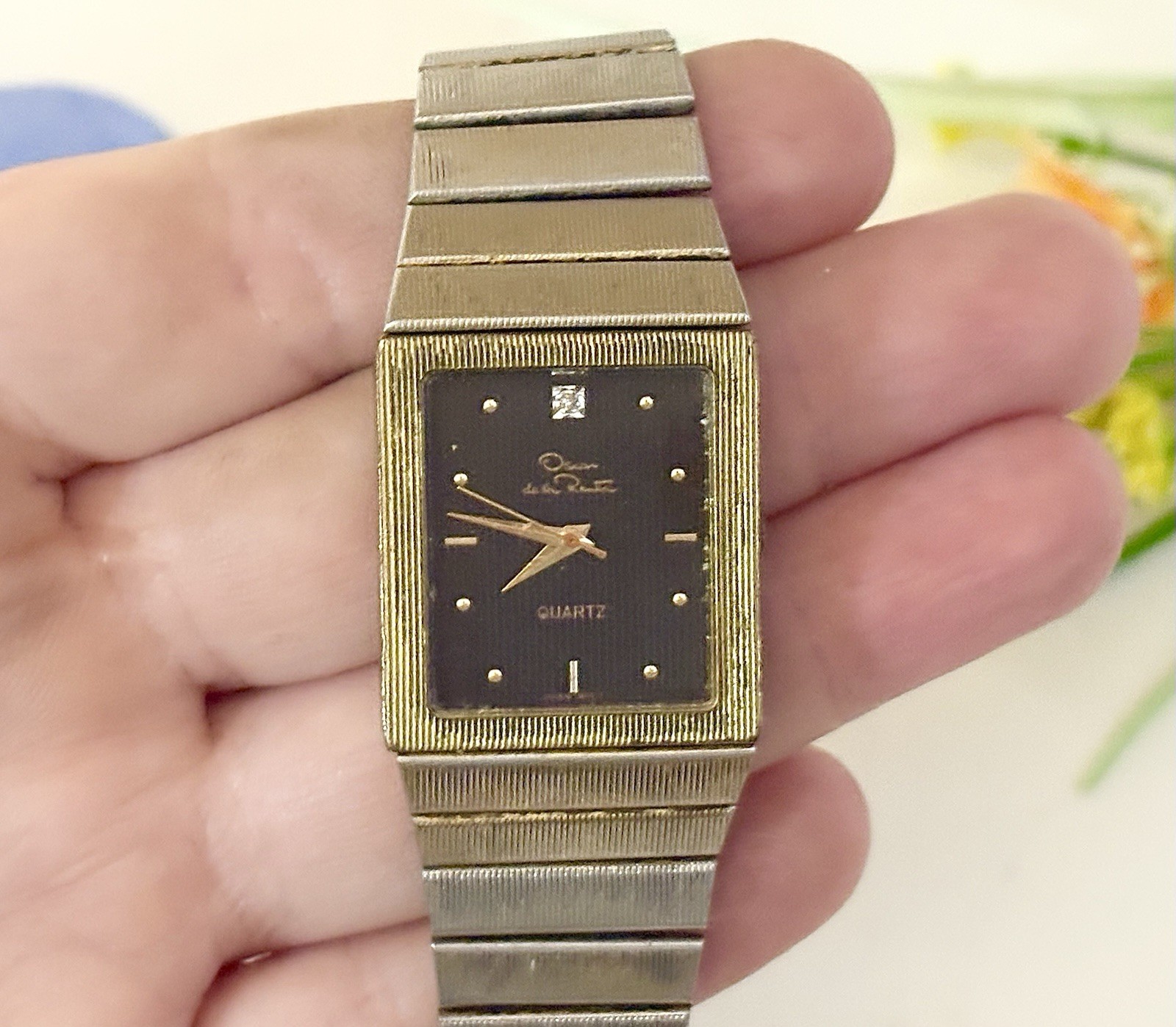 Vintage Oscar de la Renta Diamond Ribbed Dial Watch WORKS! Luxury Designer Style