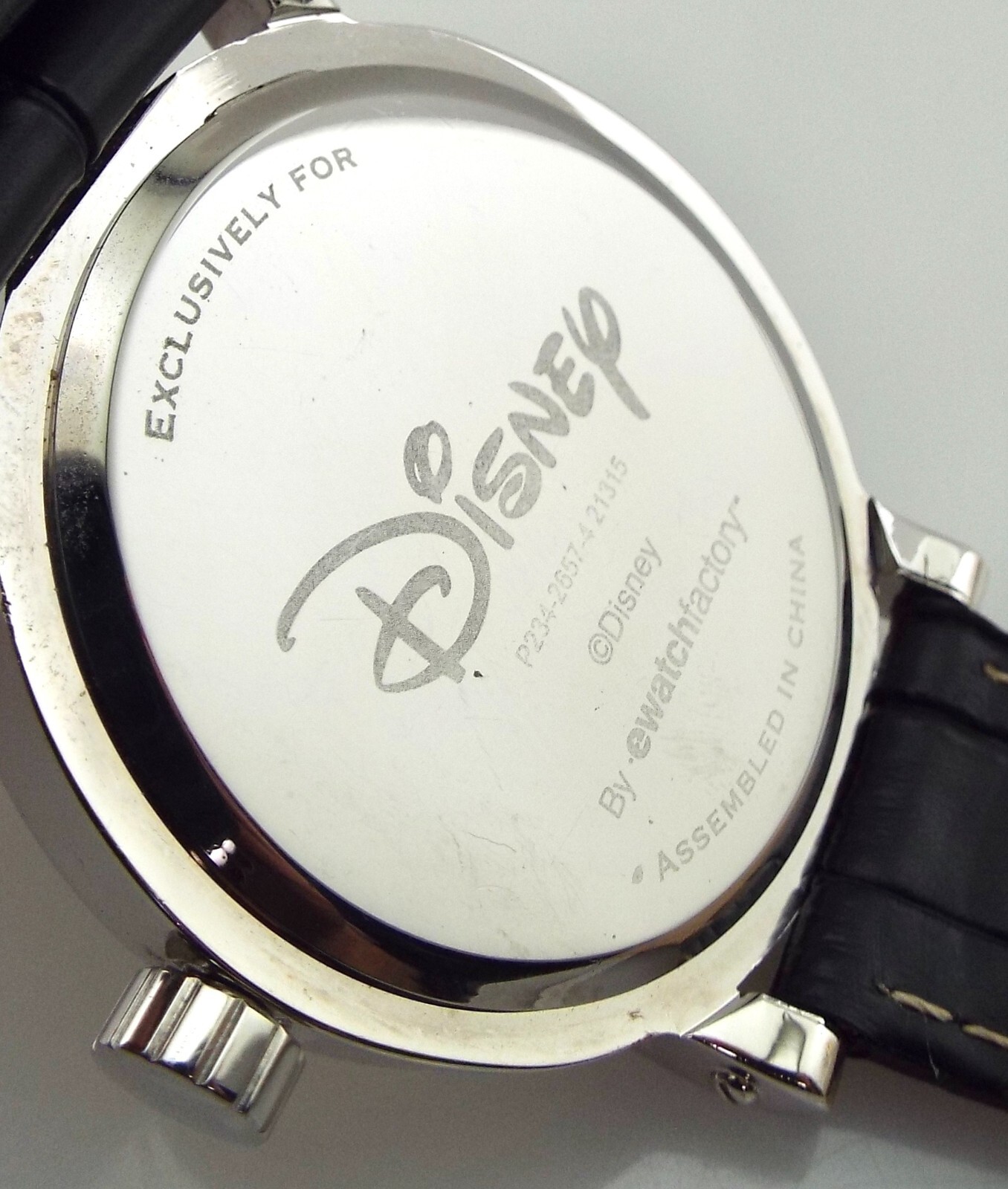 EWatchFactory – Disneys Mickey Mouse – Quartz – Mens Watch ~#6938