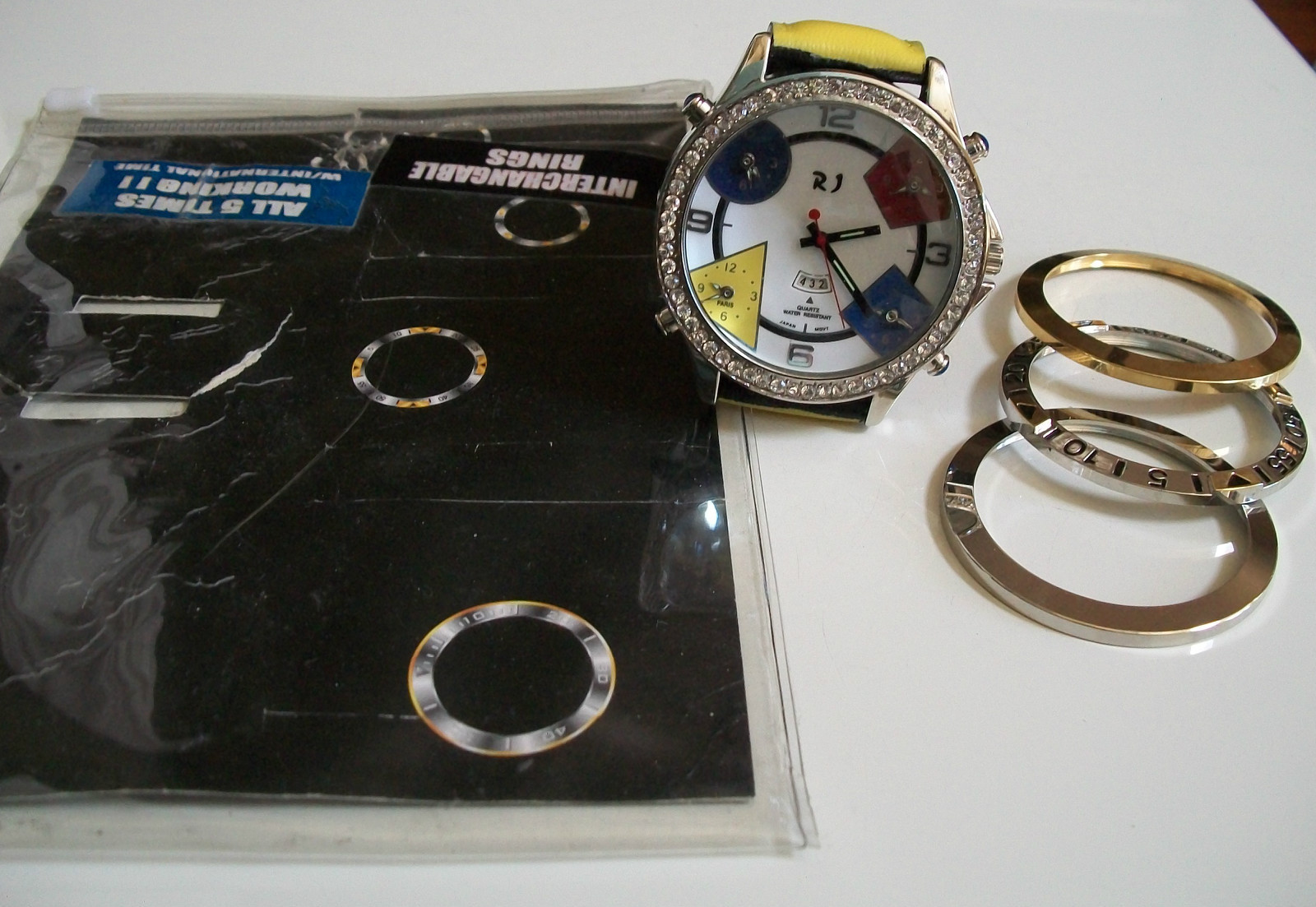 RJ Bling, Plain Bezel 5 Time Zone Date Men’s Fashion Watch & Pouch & Extra Bezel
