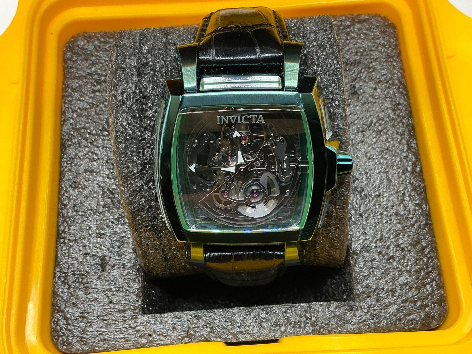 NOS INVICTA SAPPHIRE GHOST | Tonneau Case | Swiss SW200 Watch 40471