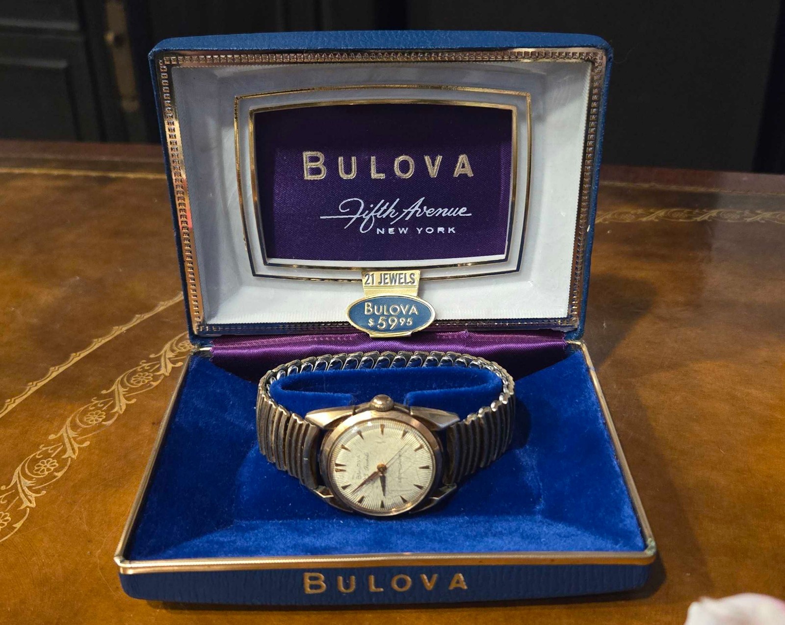 BULOVA Fifth Avenue New York watch – RARE, working, original case
