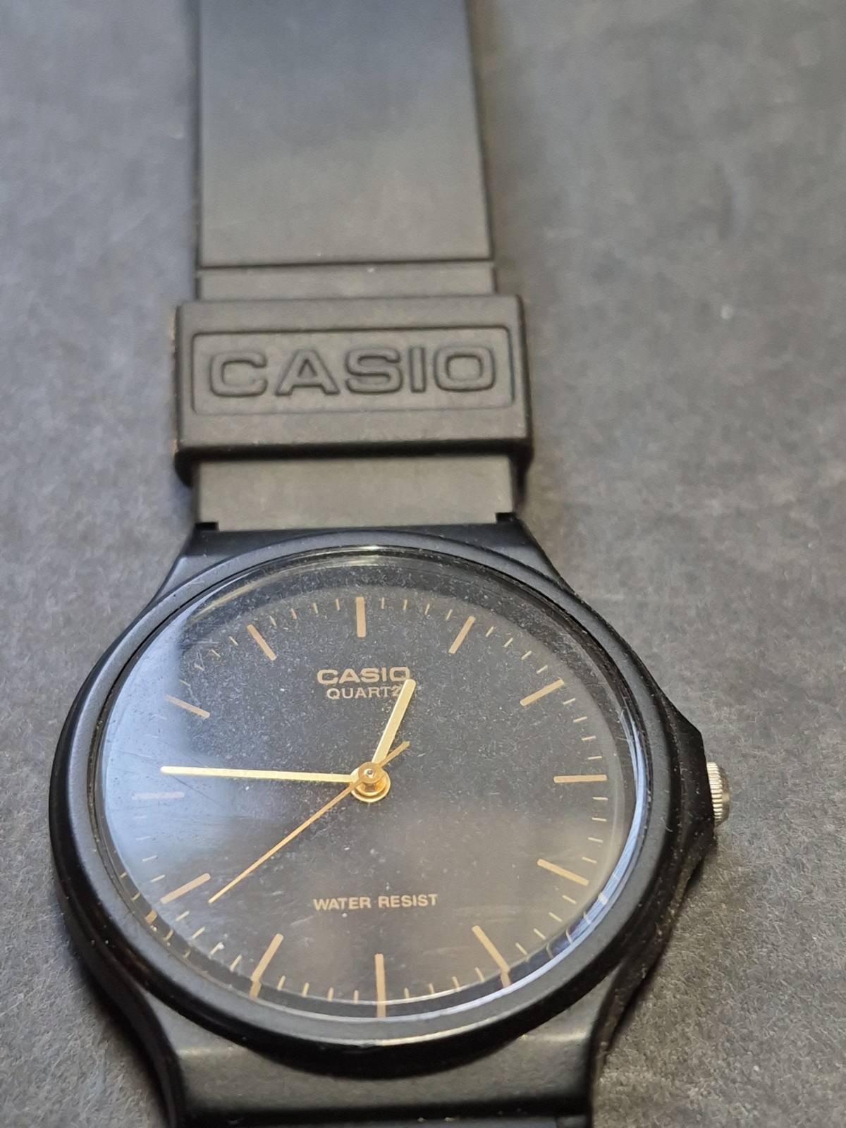 Mens Casio 1330 Round Slim Black Rubber Silicone Band Analog Watch MQ-24 New Bat