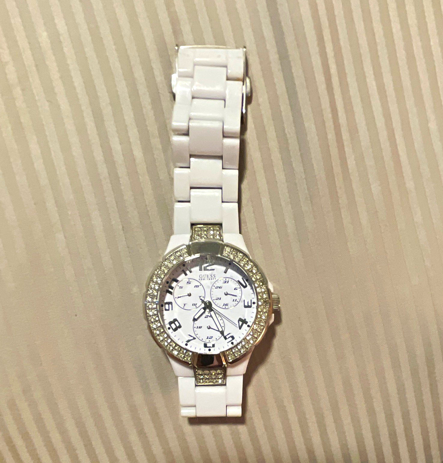 GUESS Women’s White Ceramic Bracelet Watch Chronograph Quartz Analog