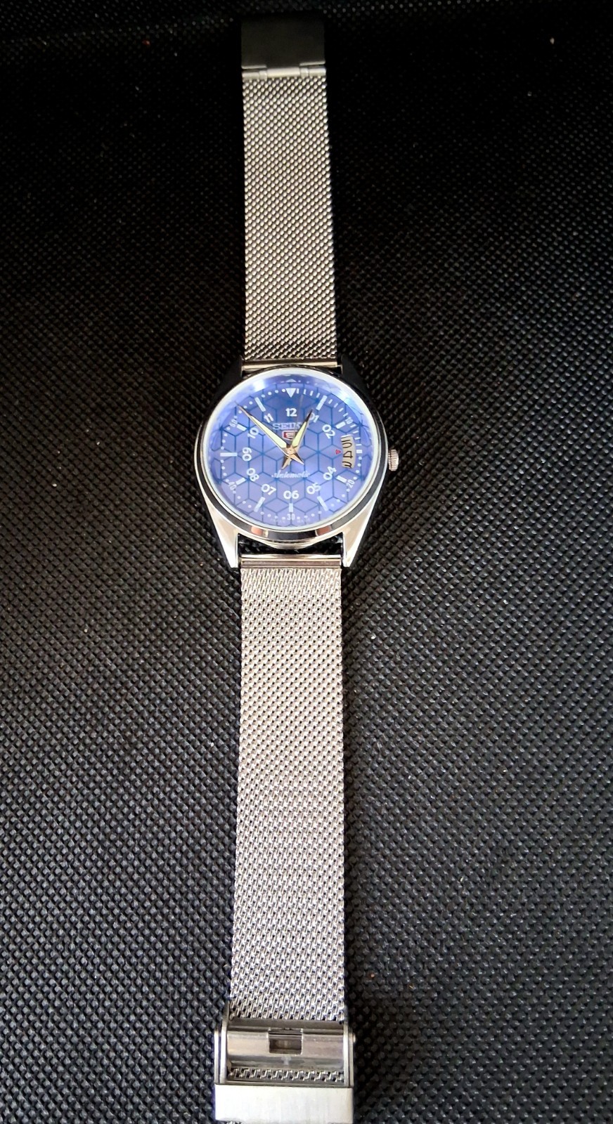 Vintage Seíko Automatic Geo Dial Date Men’s Watch Exhibition Case Back -L