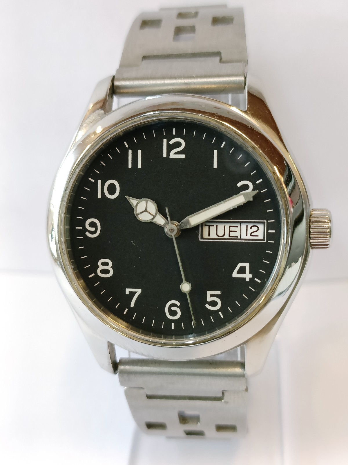 ETTA SWISS AUTOMATIC 25 JEWELS BLACK DIAL MEN’S WORKING CONDITION WRISTWATCH