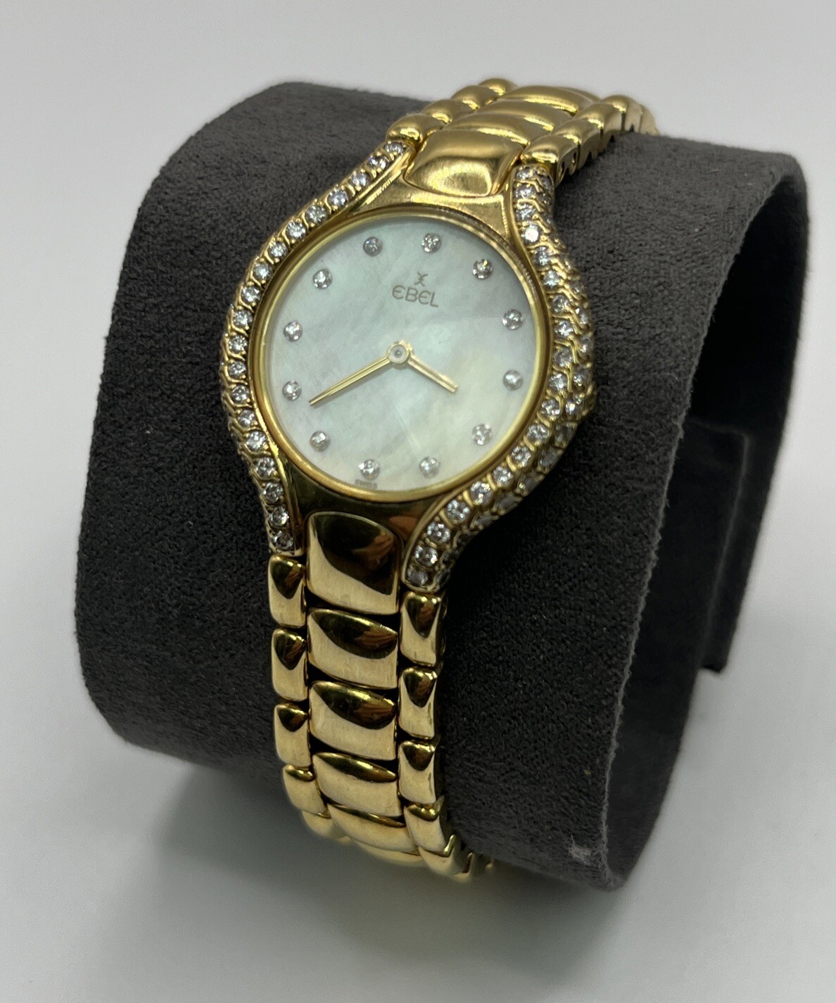 Ebel Beluga 18k Gold 24mm Diamond Watch Bracelet w/ Mother of Pearl Dial 866969