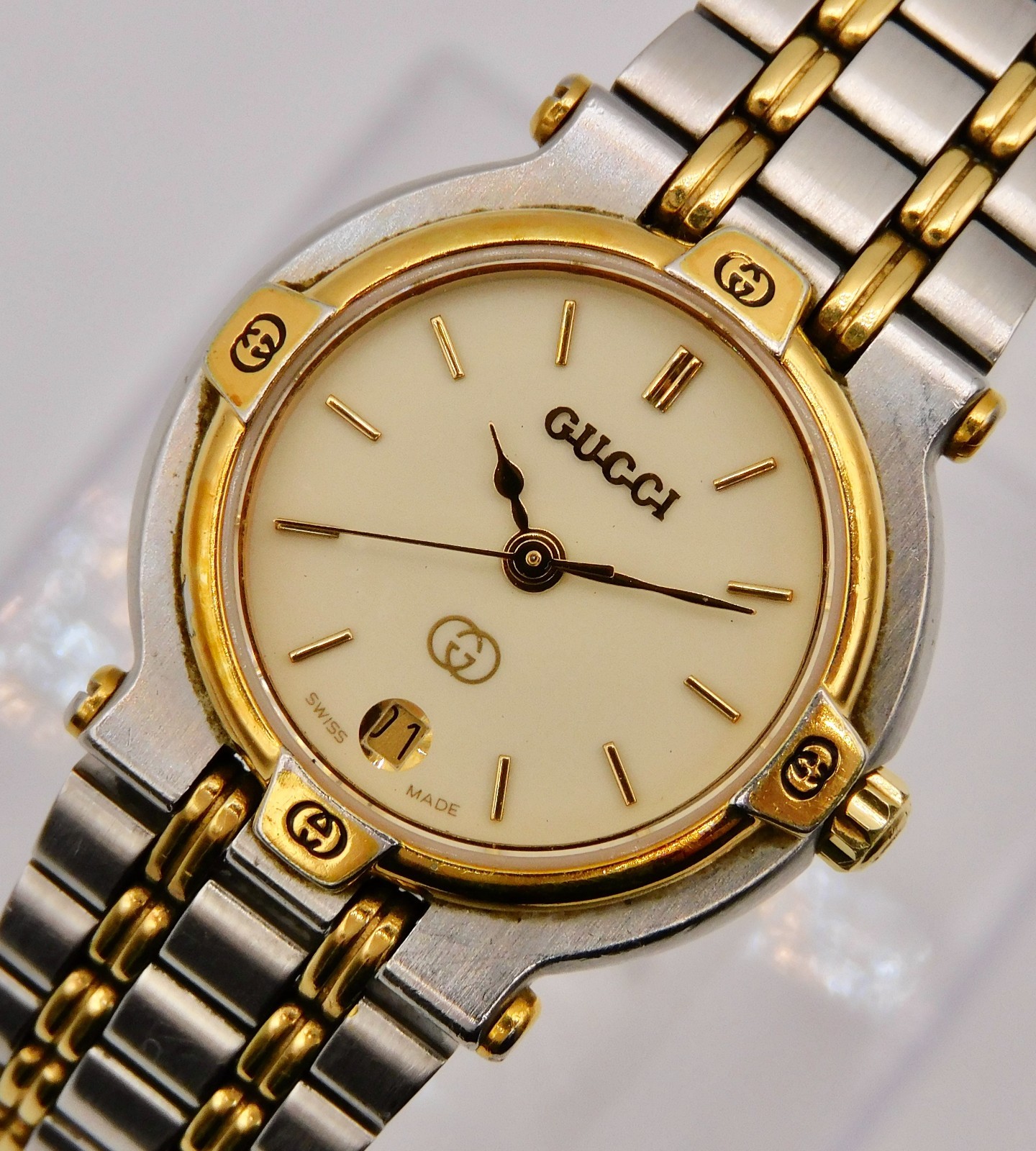 GUCCI 9000L Ivory Dial Two Tone Swiss Quartz Ladies Watch Date Swiss Made