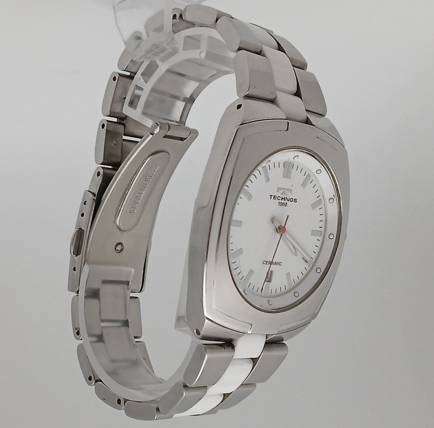 TECHNOS T2592 Ceramic & Stainless Steel Quartz White Dial Men’s Watch 10ATM