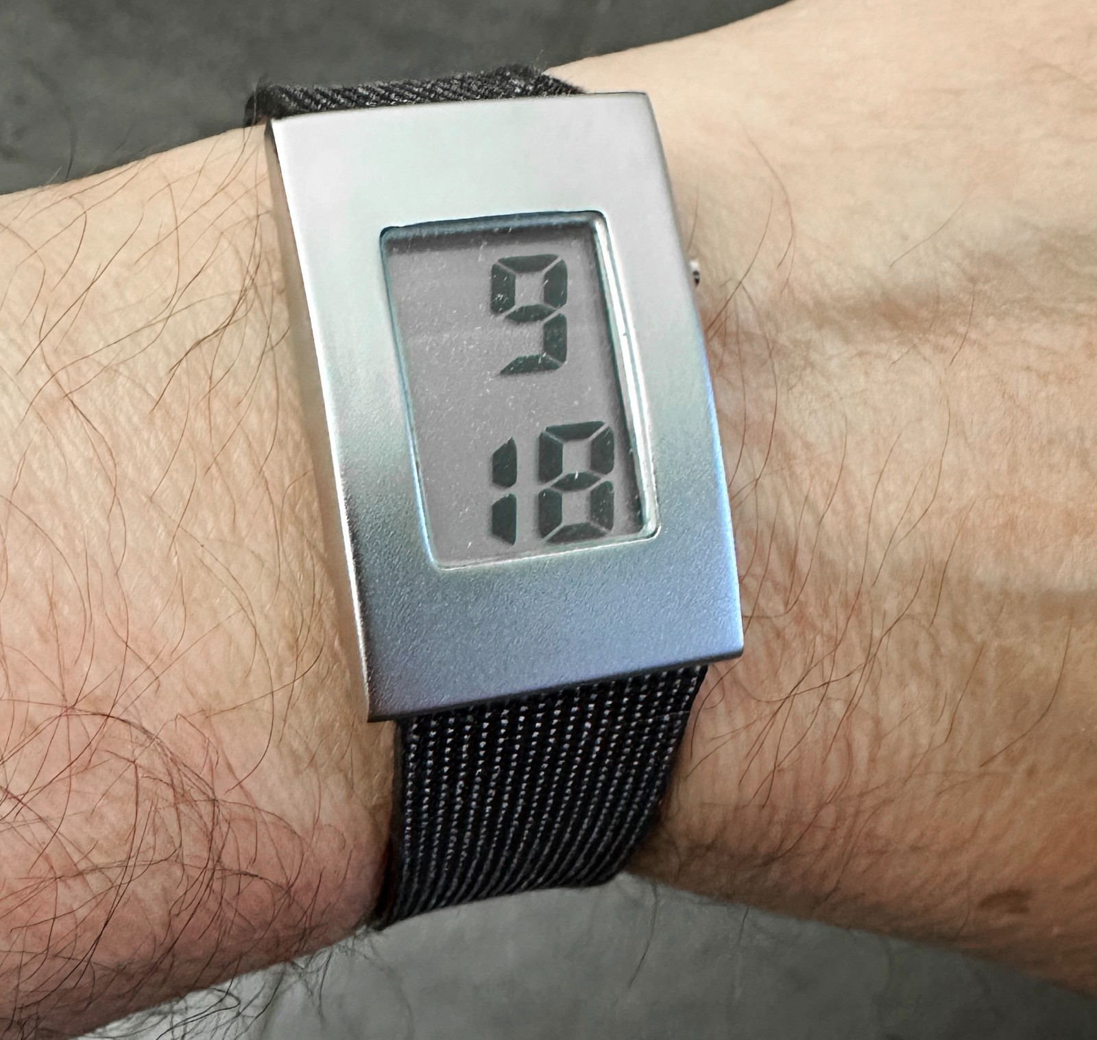 Minimalist Mens’ Digital watch