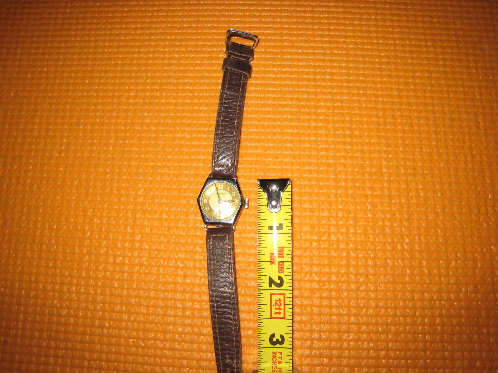 VINTAGE MONARCH CHRONOMETER MANUAL WIND WRISTWATCH