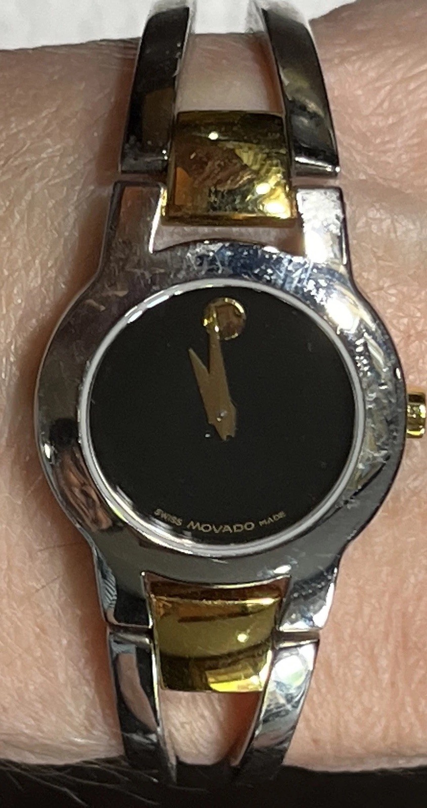 Women’s Movado Amorosa Watch 24mm Silver Gold Tone 81 E4 1842 New Battery #114
