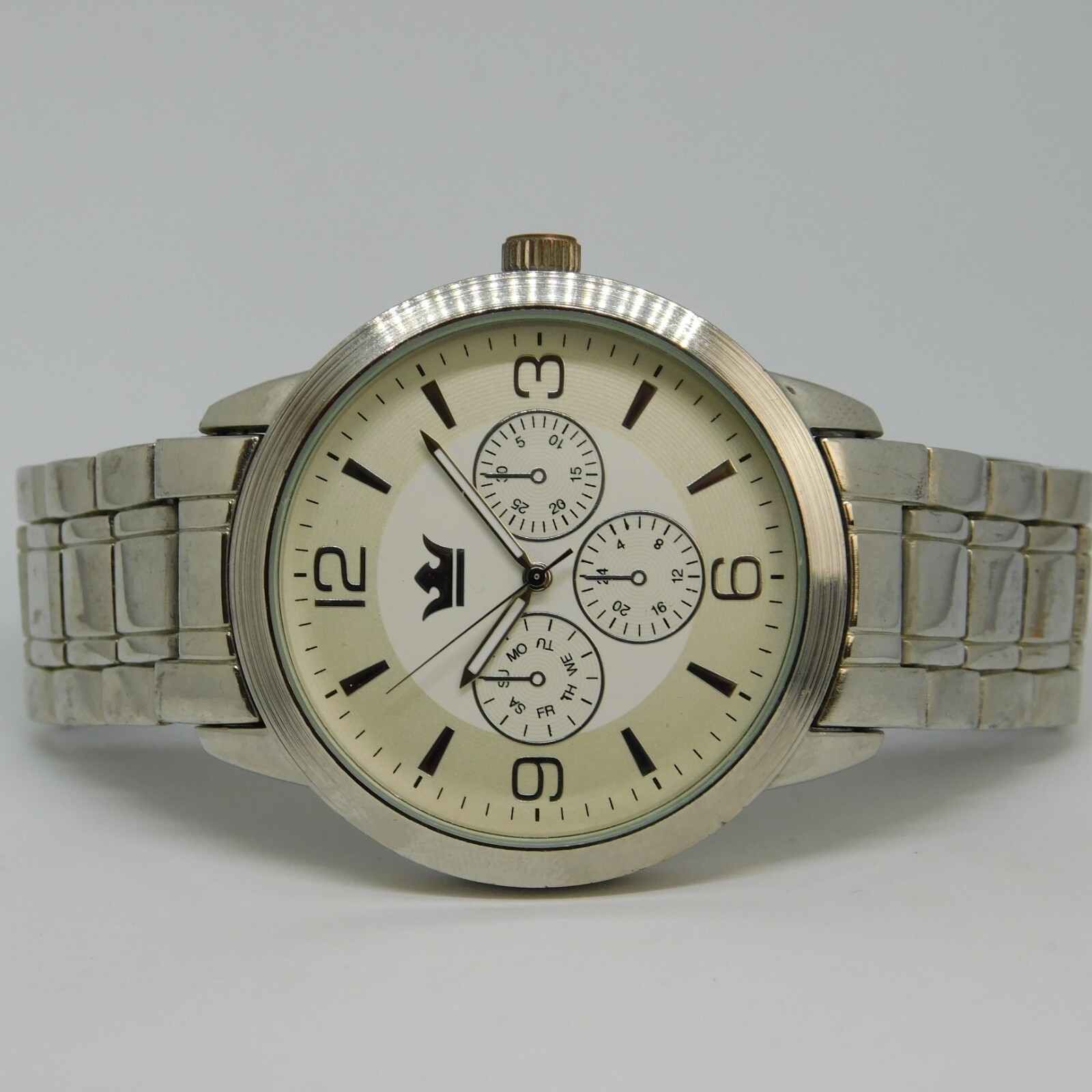 Accutime Watch Corp. MAC8030AL Quartz Analog Men’s Watch Sz. 8 1/2″ New Battery