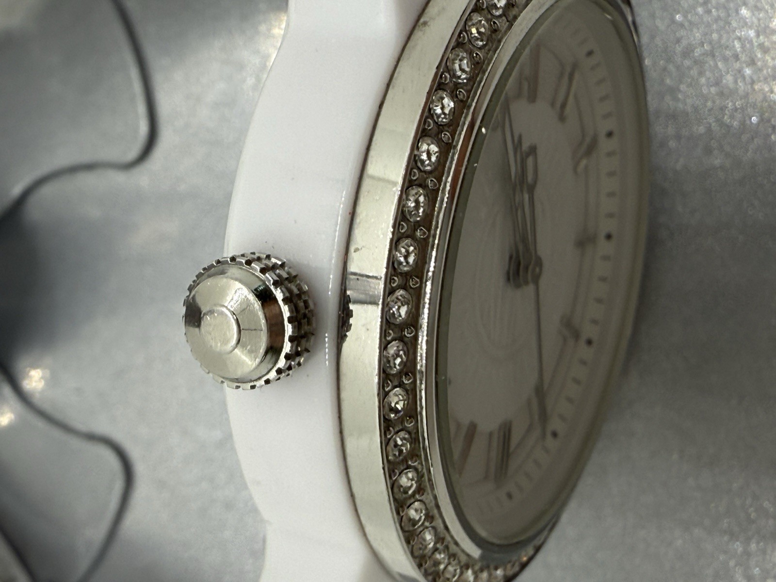 DKNY WHITE POLYURETHANE PLASTIC BOYFRIEND LADY,LOGO DIAL WATCH NY8011