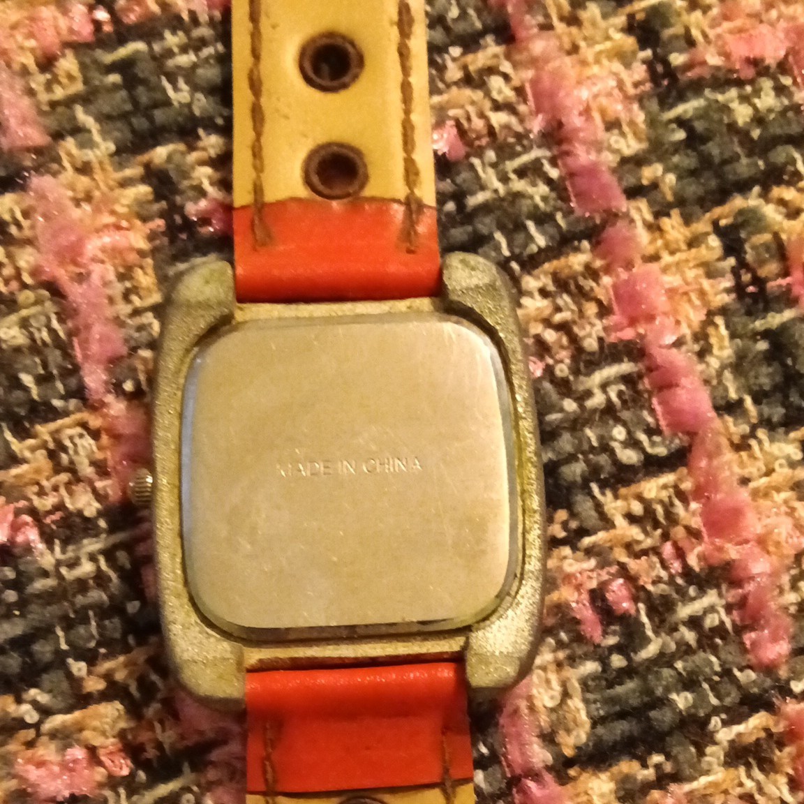Quartz Analog Square Wristwatch Red Dial Red Strap Arabic Numerals Silver