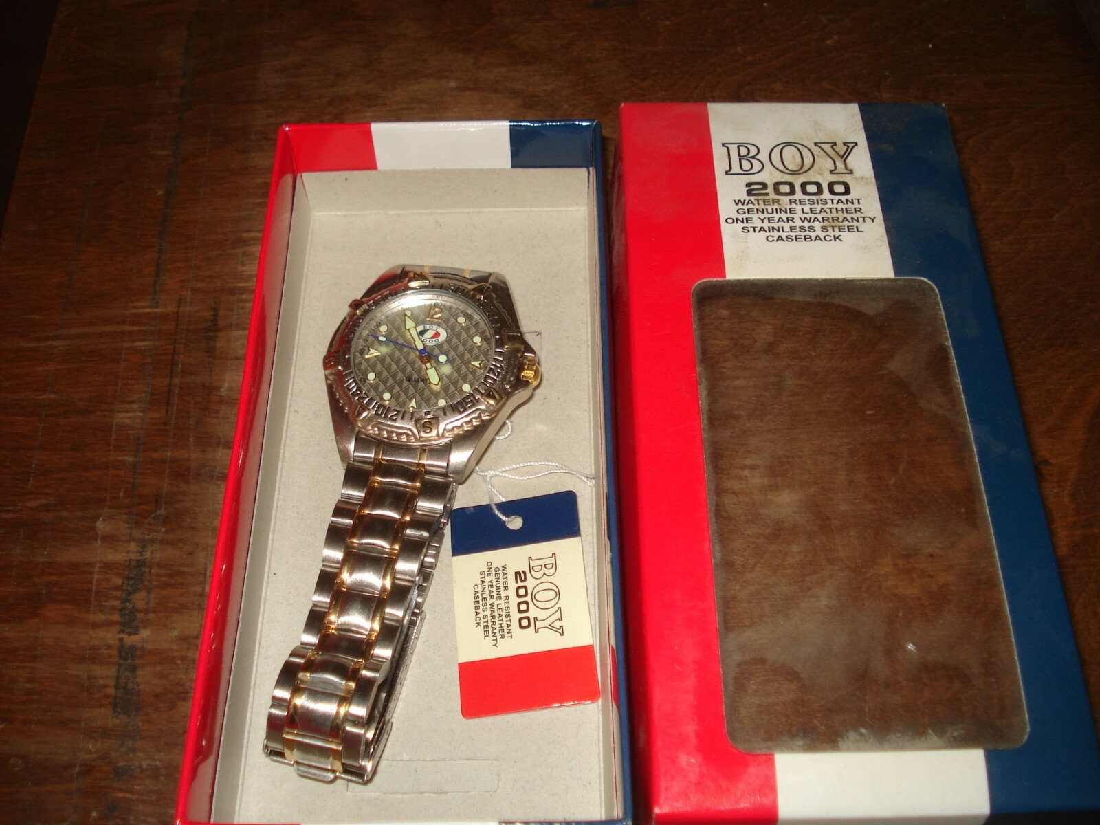 Boy 2000 Quartz Men’s Water Resistant Watch NEW