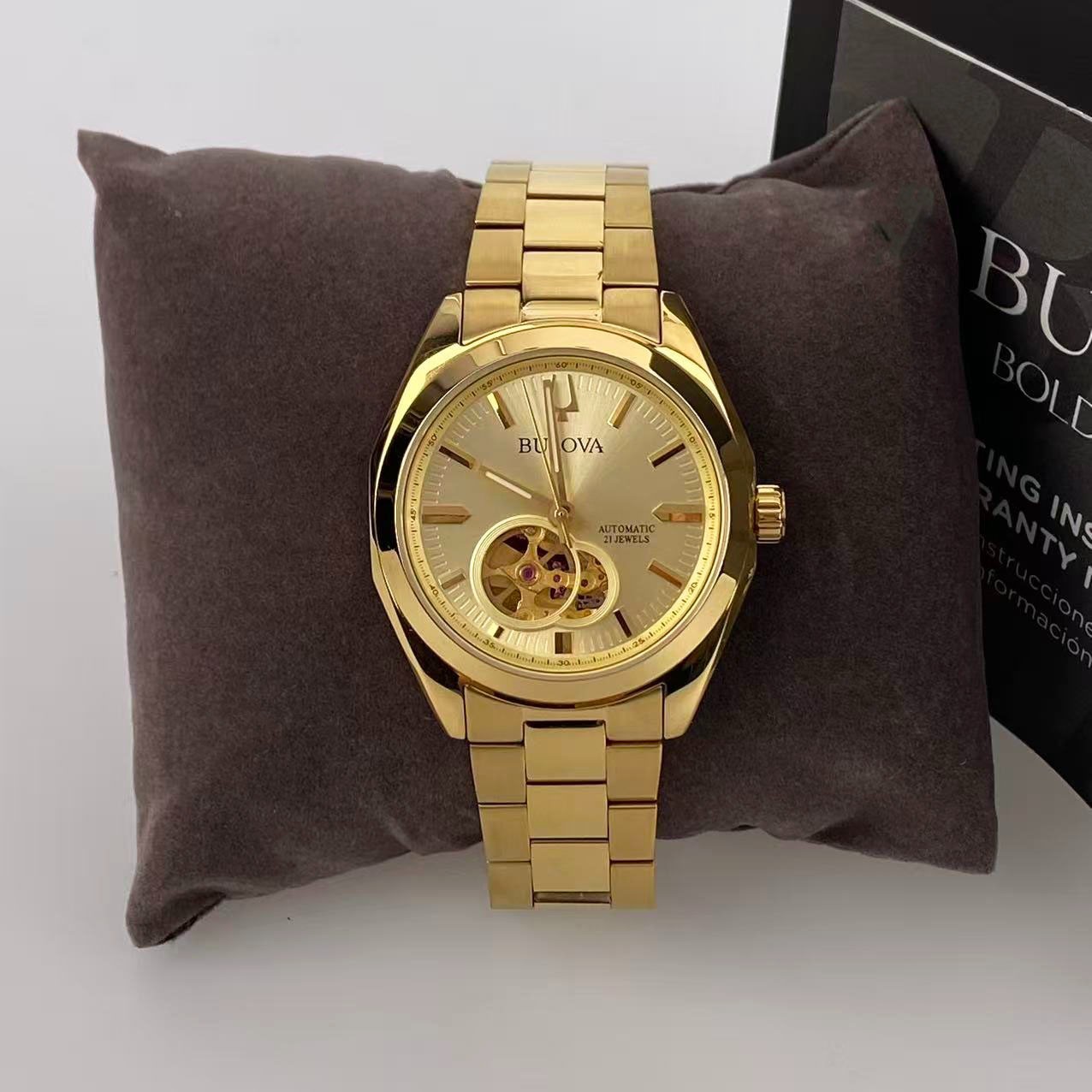 New Bulova Surveyor Men’s Automatic Watch Gold Dial Stainless Steel 39 mm 97A182