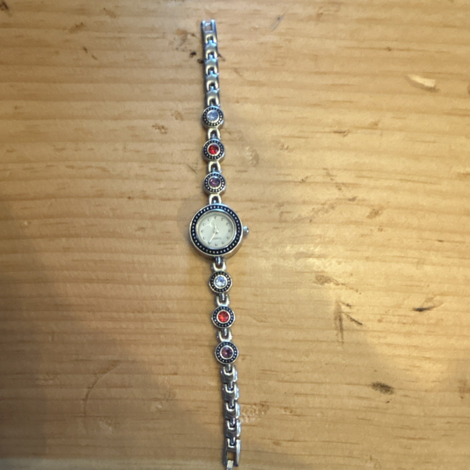Quartz Wristwatch Silver Metal Bracelet Red Blue Accents Analog Dress Round Dial