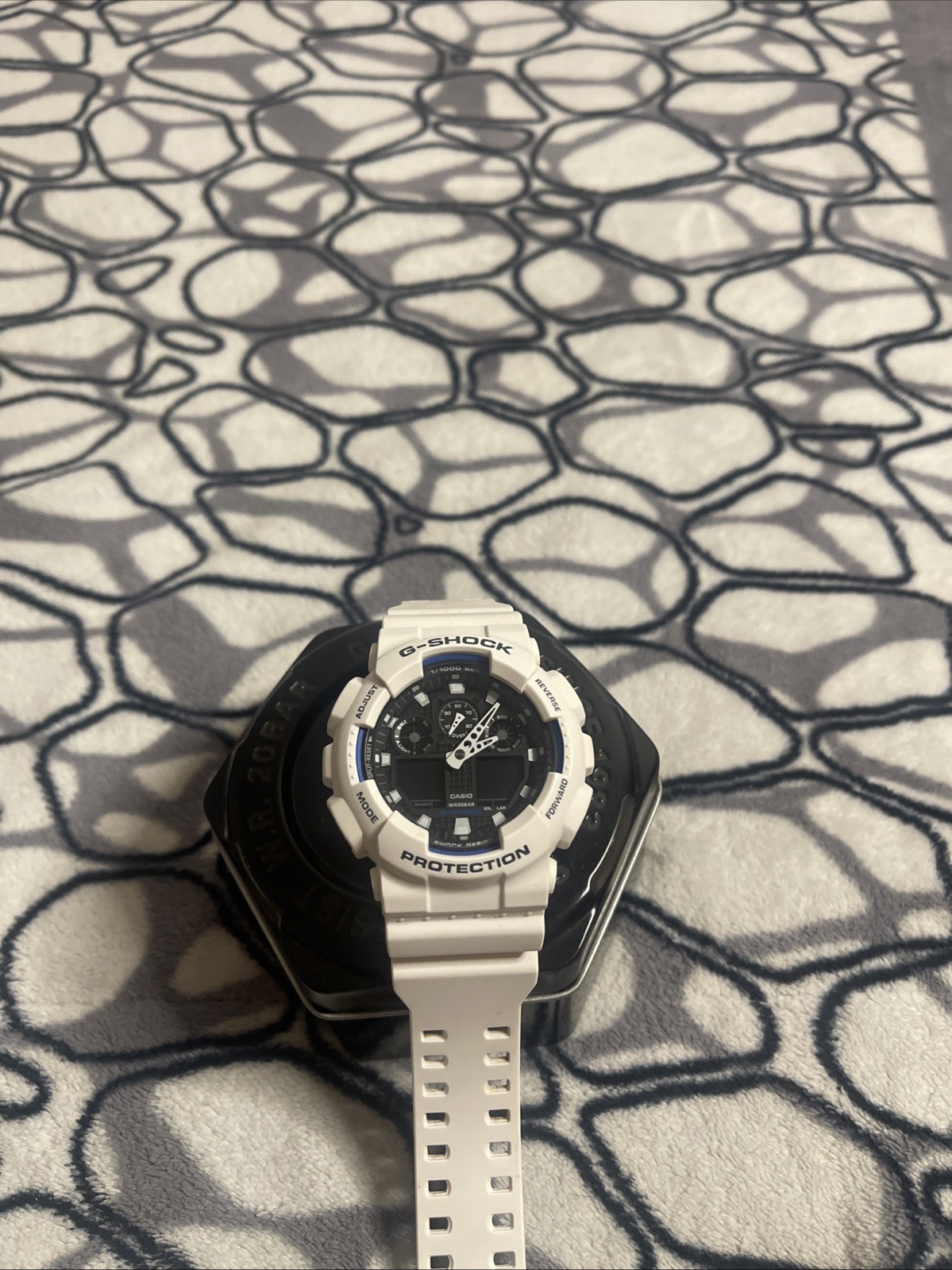 Casio G-Shock Men’s Watch Analog-Digital White Band with Black & Blue GA-100B-7A