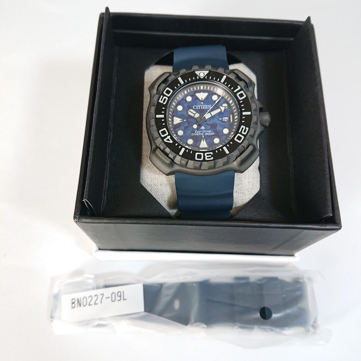 Citizen Promaster Marine BN0227-09L Titanium Diver 200M Eco-Drive Solar Unused