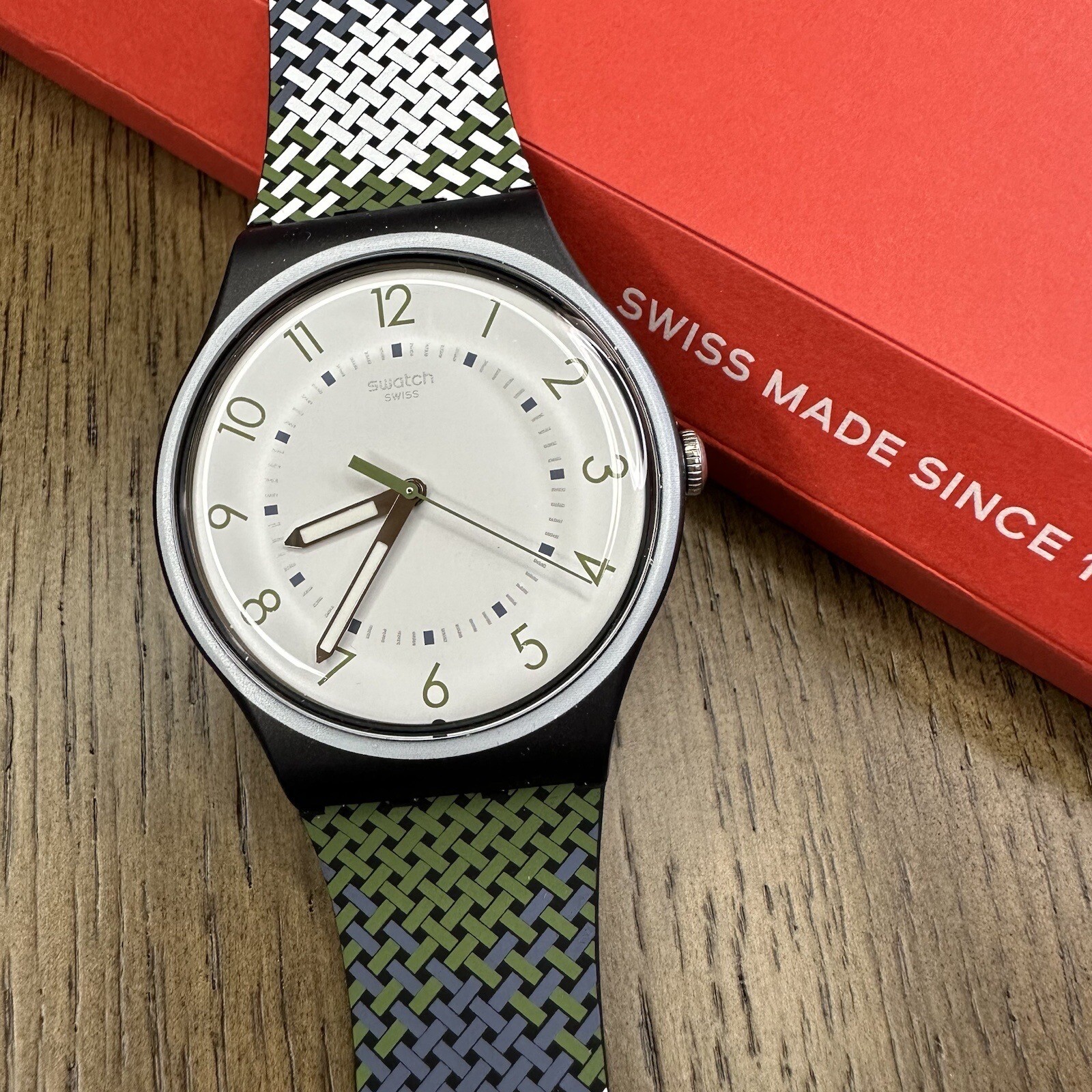 NEW✅ Swatch PULL-OVER New Gent Black Green Blue Silicone 41mm Mens Watch SUON115