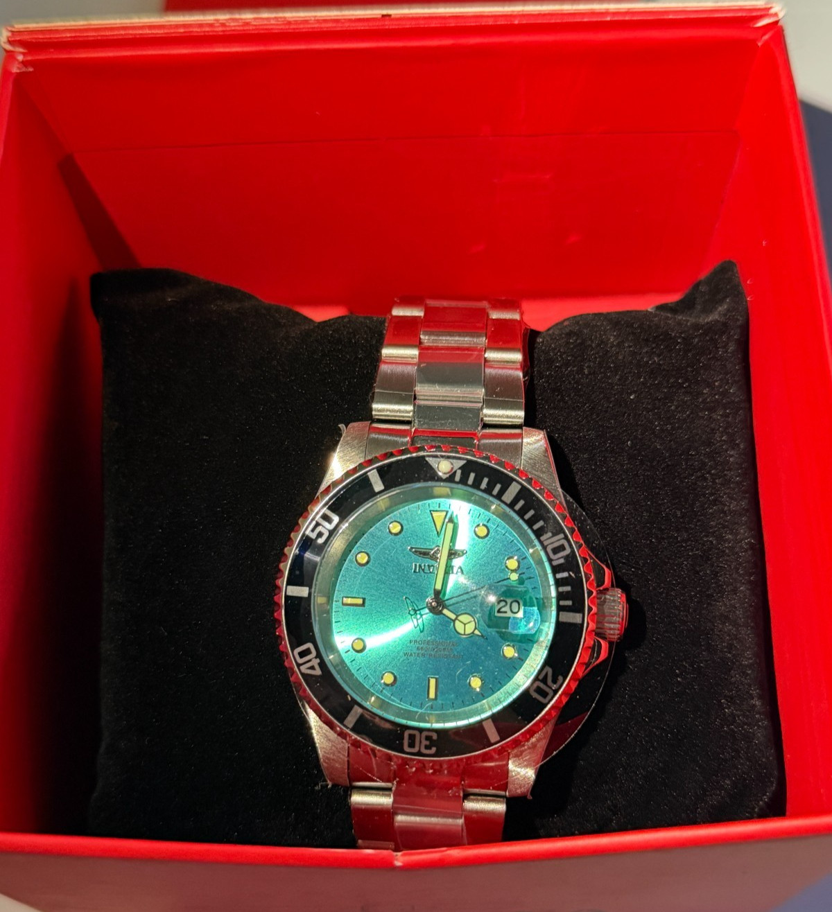 Invicta Professional 200m Water Resistant New in Box Working