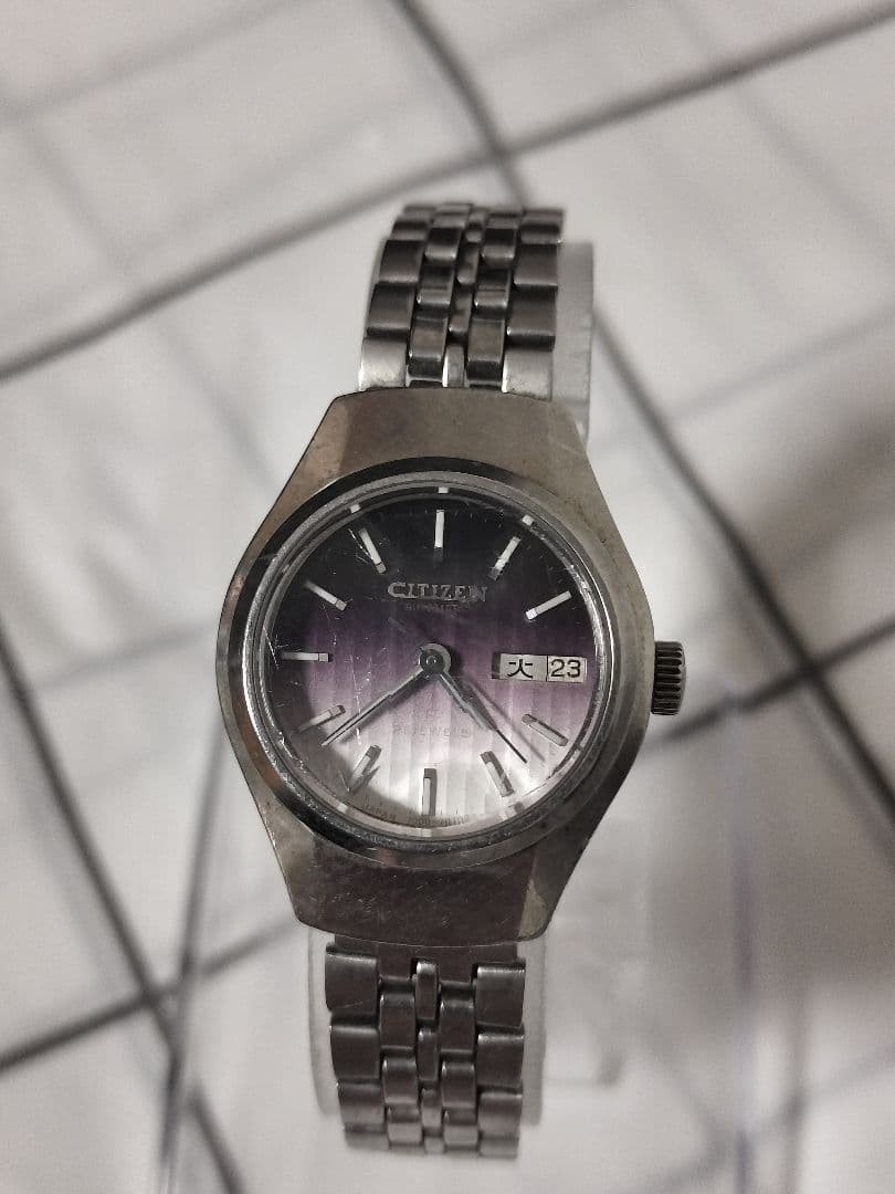 Working CITIZEN automatic watch 7000, purple dial, cut glass.