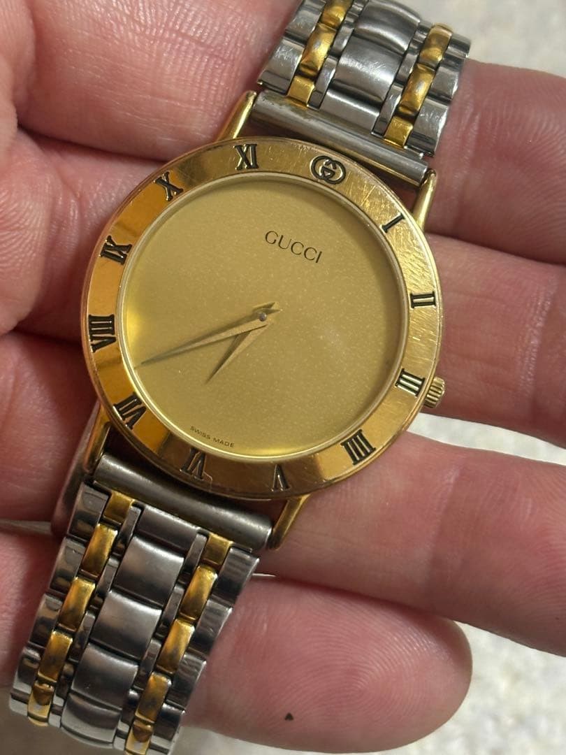 GUCCI 3000.2.M Quartz Mens Wristwatch