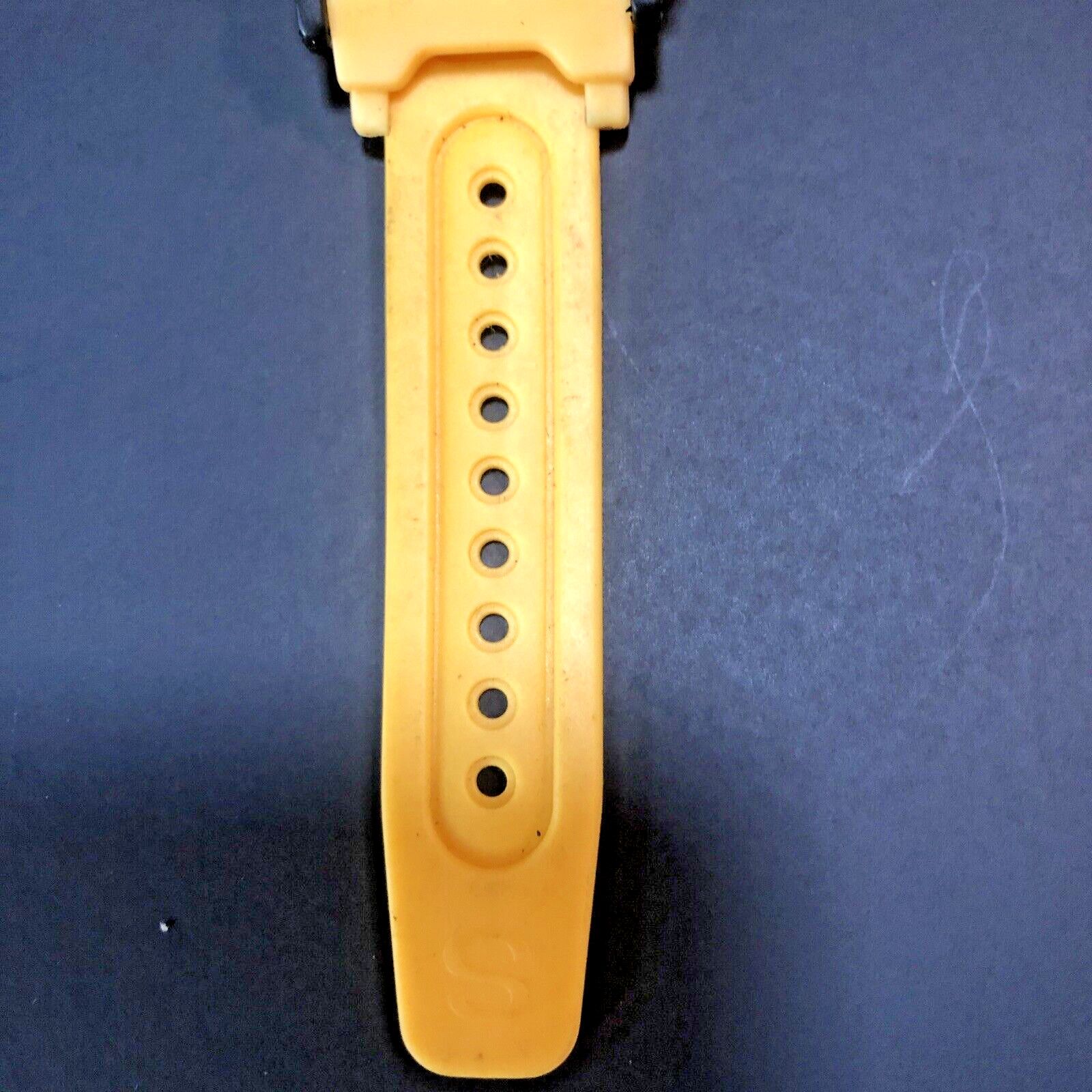 Super D illuminator Shock Resistant Wristwatch with Light Alarm
