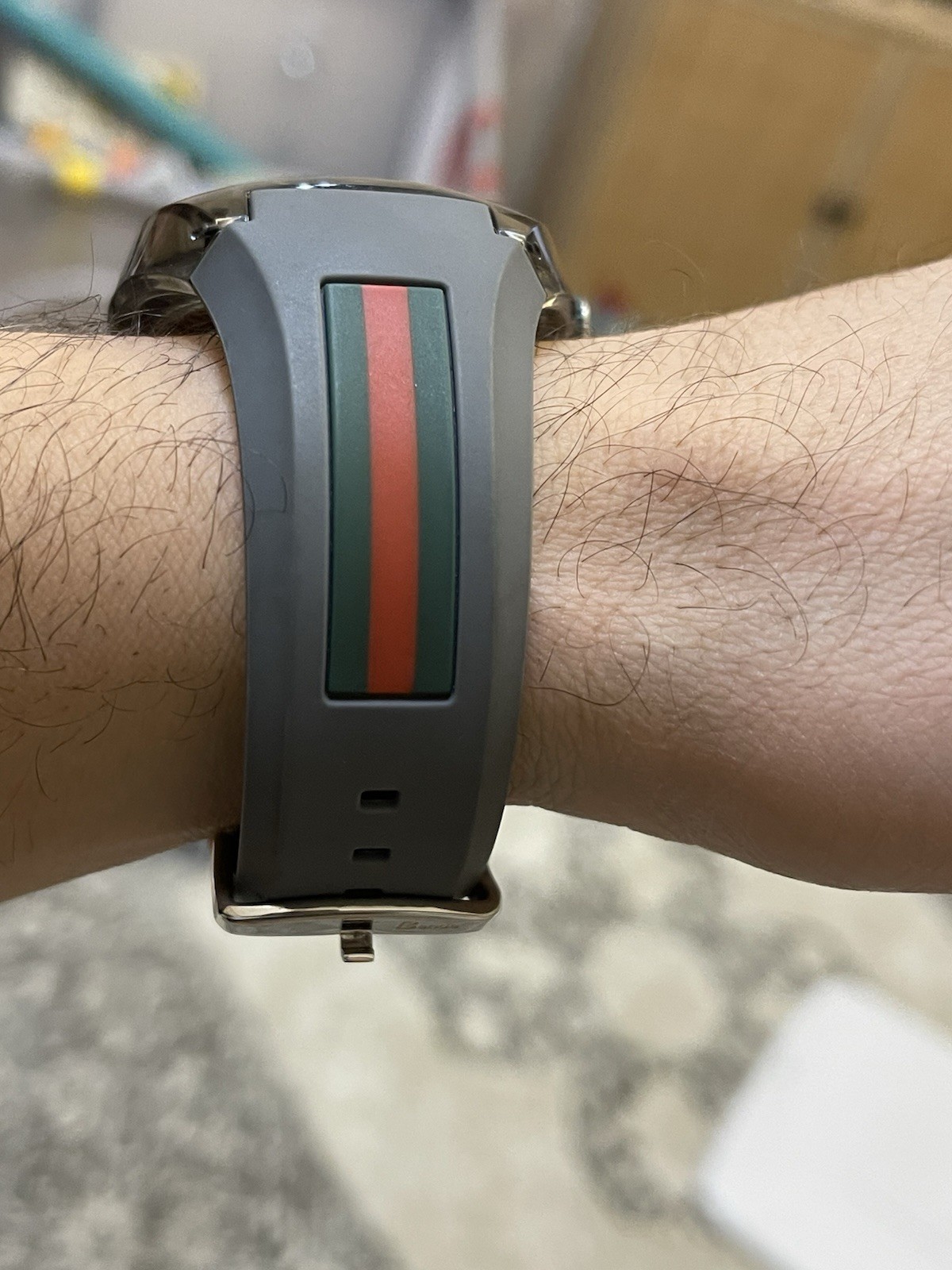 Gucci Sync Quartz Gray Dial Gray Rubber Strap Watch For Men XXL 44mm YA137301