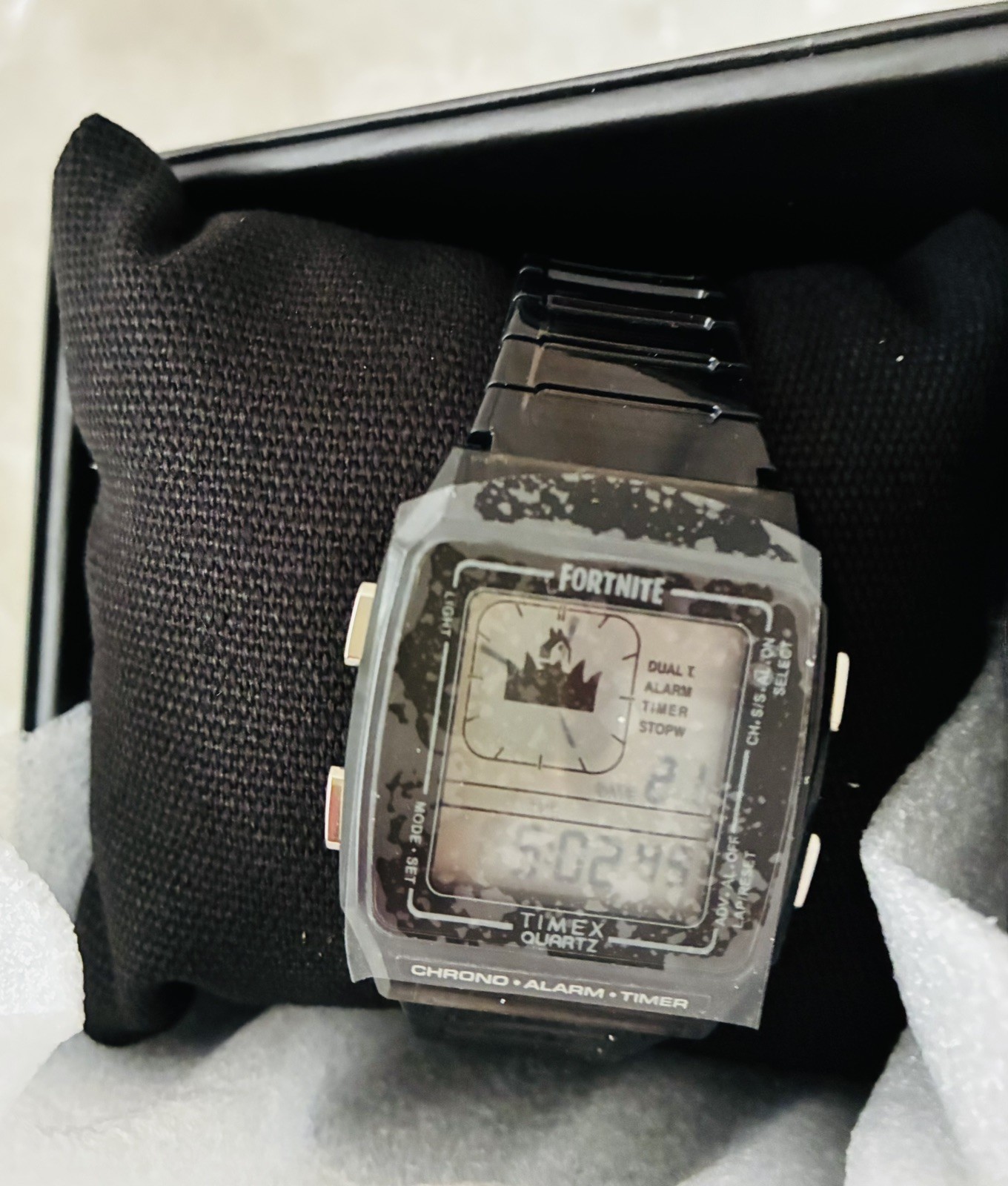 New Unisex Q Timex LCA 35mm Fortnite Victory Crown Supply Llama Digital Watch
