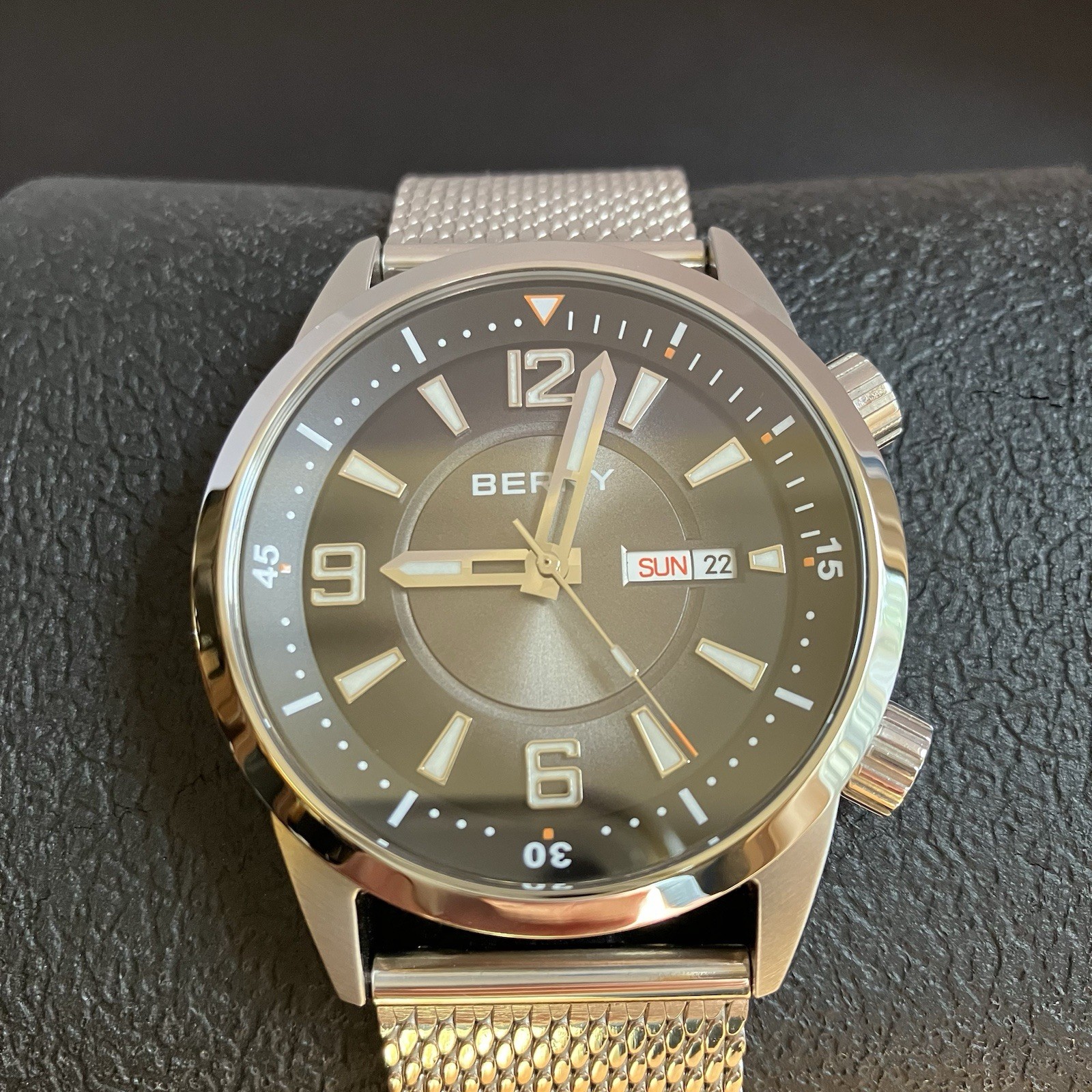BERNY 41.5mm Automatic Compressor Dive Watch Sunray dial extra mesh strap