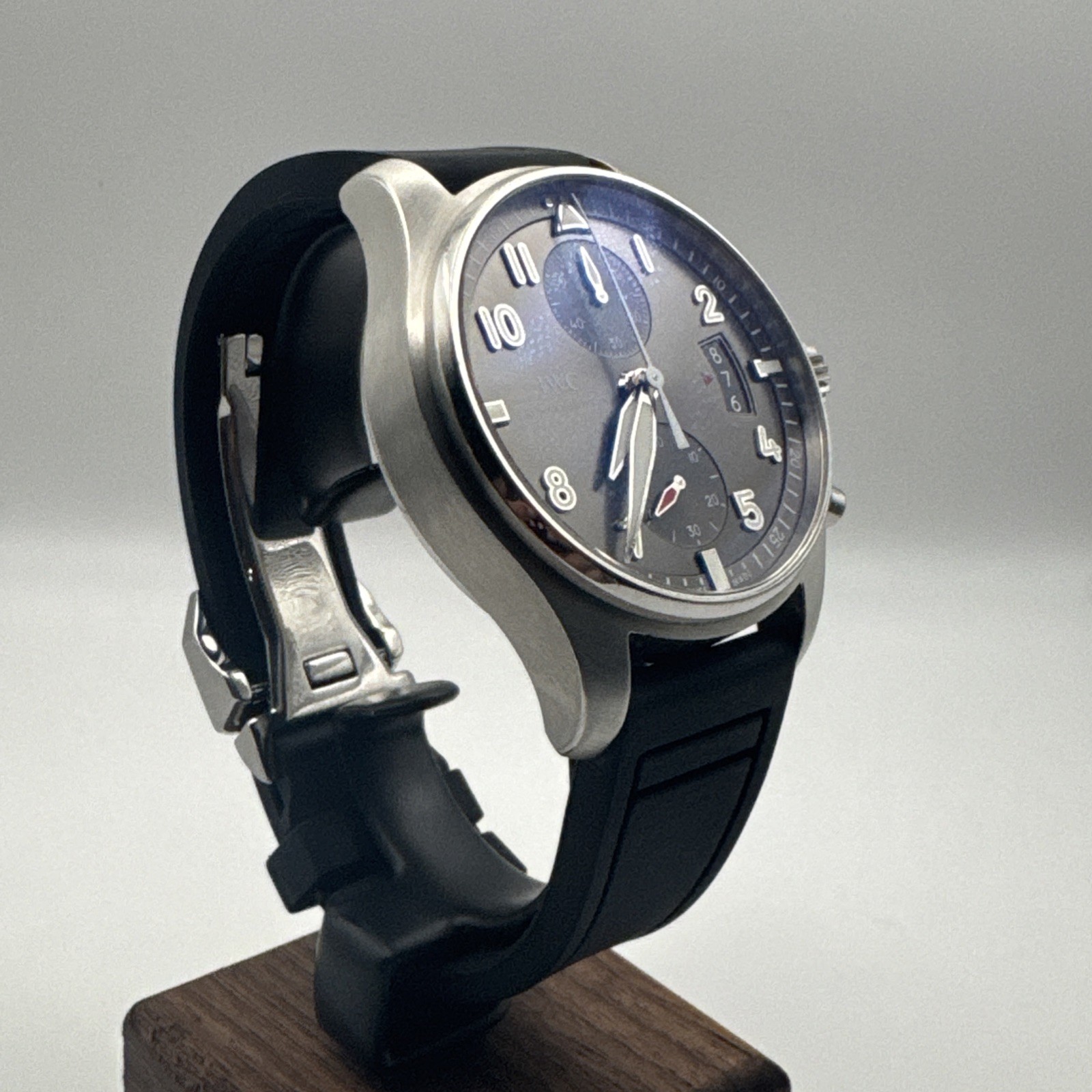 IWC Spitfire Flyback Chronograph IW387802 41mm Grey Dial Rubber Strap