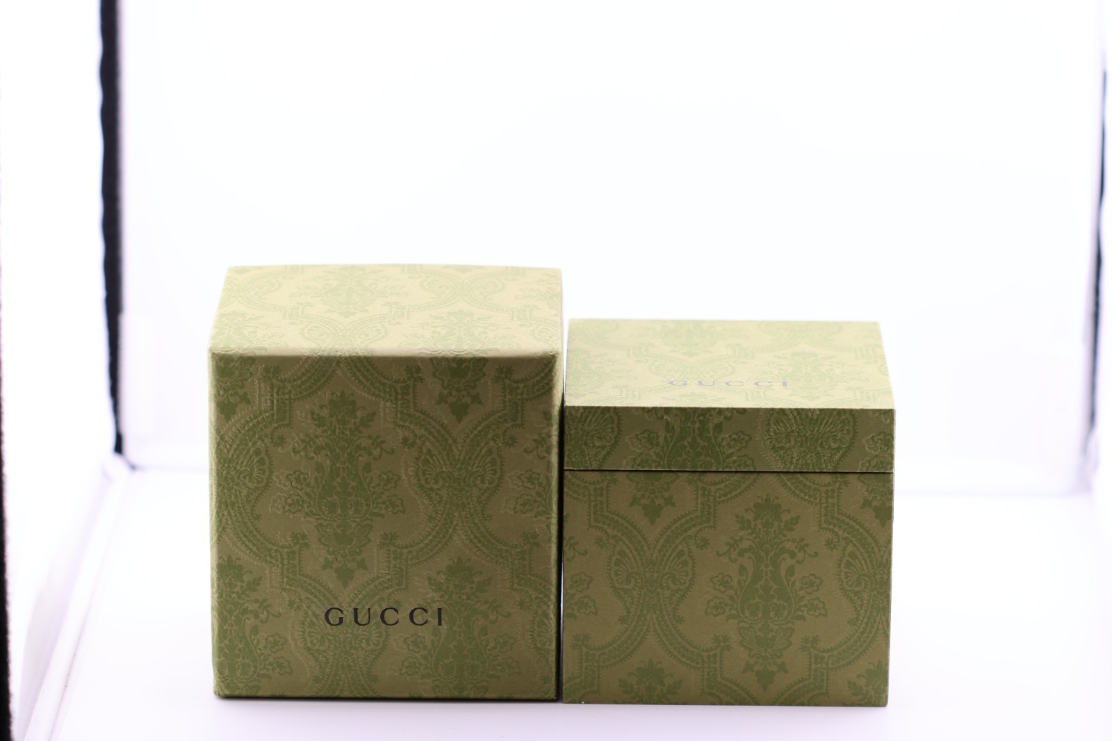 Gucci Sync Unisex Silicone Strap Watch – Silver