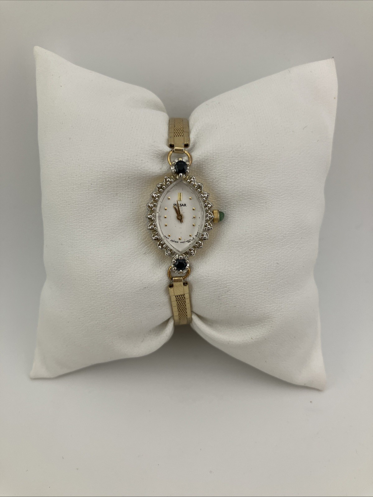 Vtg Pulsar Ladies 15mm Watch Gold Tone Diamond/Green Gemstone White Dial – RUNS