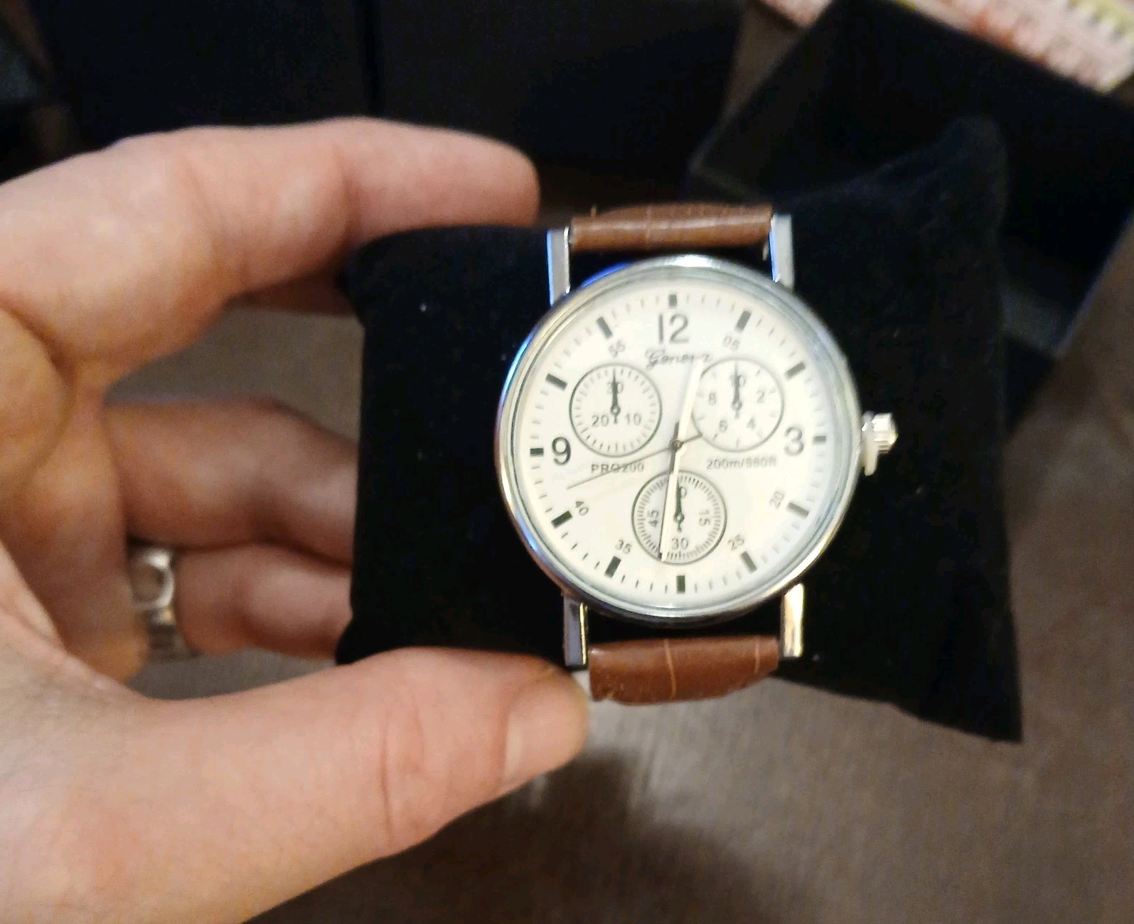 Geneva Watch: NICE MULTIPURPOSE WATCH Battery Powered FREE SHIPPING