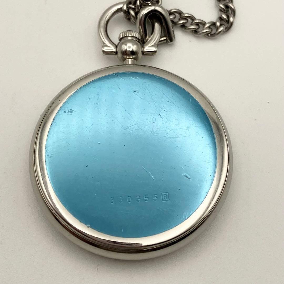 Excellent condition Seiko quartz pocket watch, silver, fully functional.