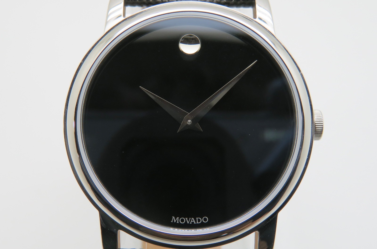 Movado Museum 39mm Men’s Stainless Steel Quartz Wristwatch w/Box & Booklet