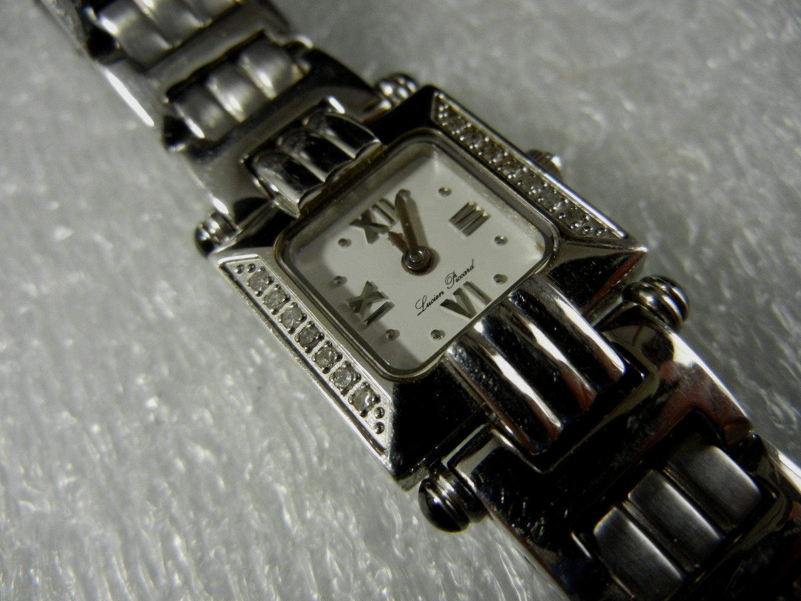 Lucien Piccard Ladies Swiss Watch Square “Tank” Roman Numeral Dial Minty!