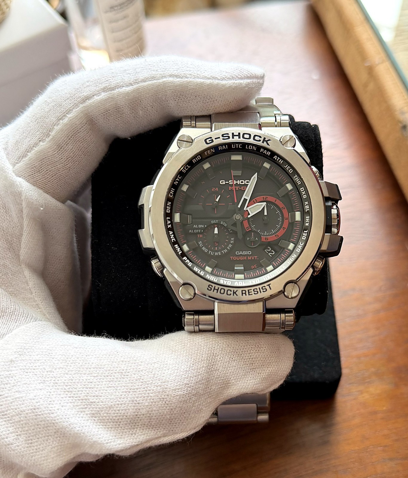 Casio G-Shock MT-G MTG-S1000D Silver with red accents Tough Solar Multi-Band 6 R