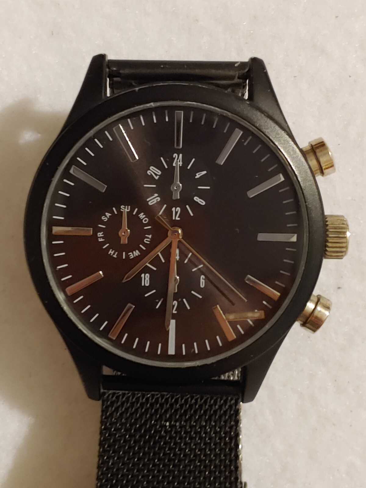 Accutime Watch Corp – Men’s Watch – #0118 – NEW Battery – Works good